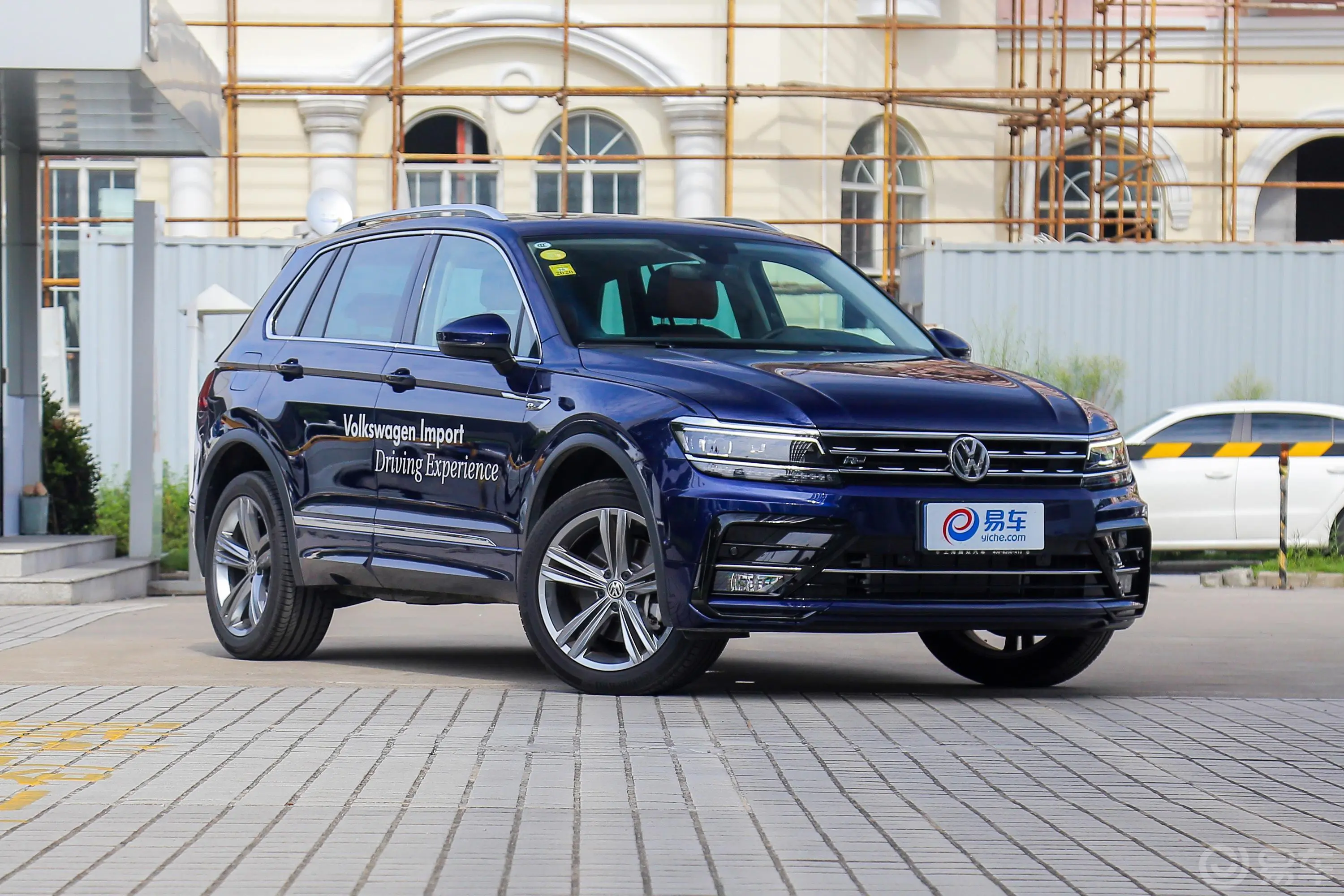 Tiguan330TSI 四驱 高配版侧前45度车头向右水平