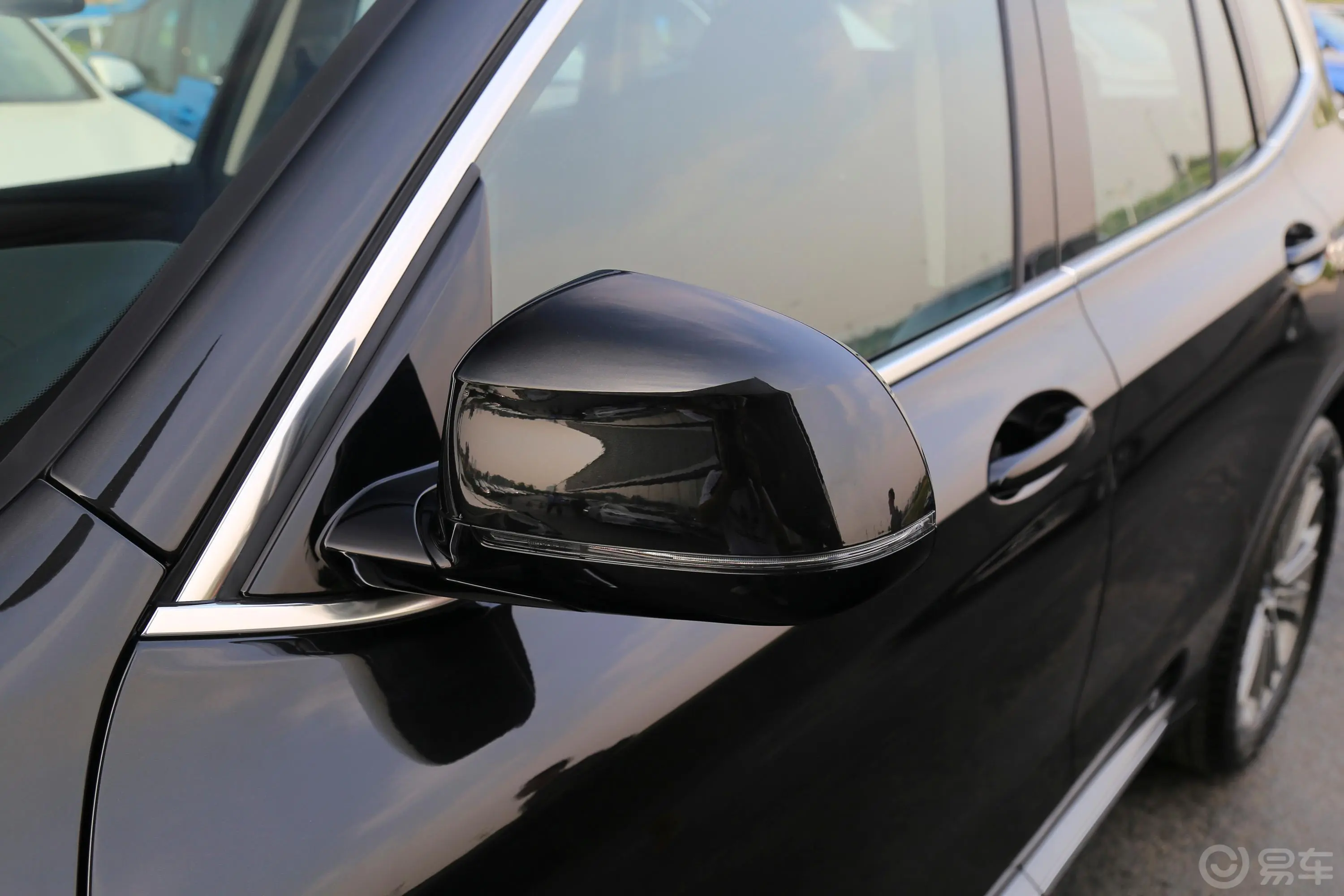 宝马X3xDrive 28i 豪华套装 国V主驾驶后视镜背面