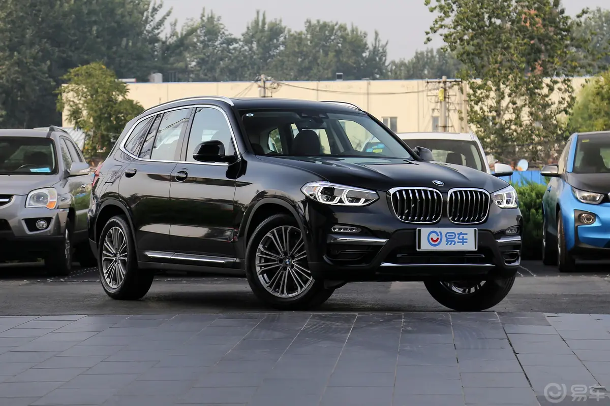 宝马X3xDrive 28i 豪华套装 国V前轮毂造型