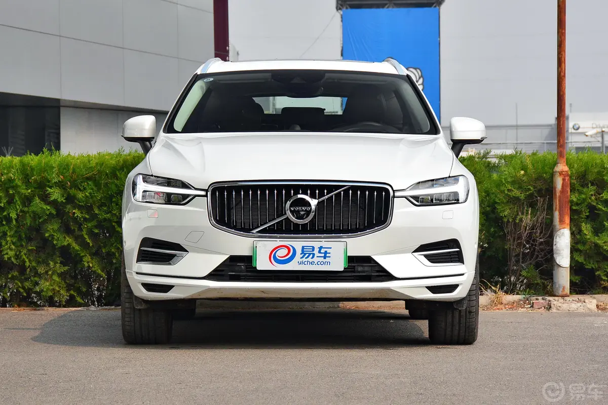 沃尔沃XC60 RECHARGET8 智尊豪华版 国Ⅴ正前水平