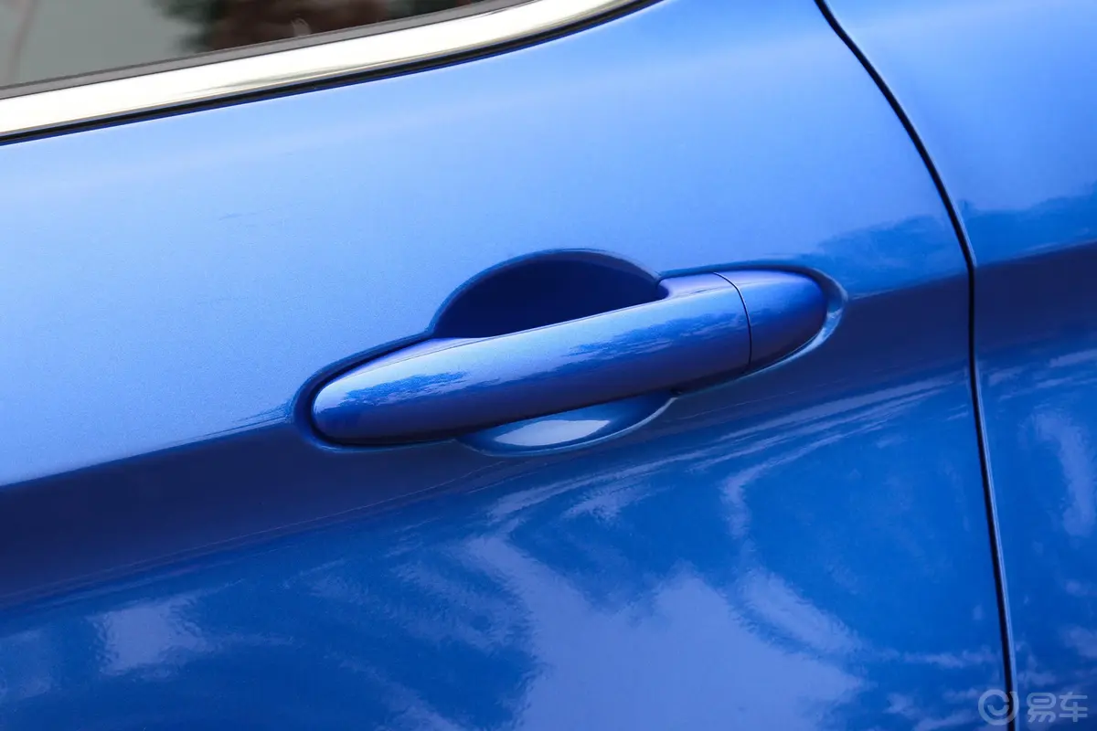 哈弗H2蓝标 创享版 1.5T 双离合 风尚版驾驶员侧后门把手