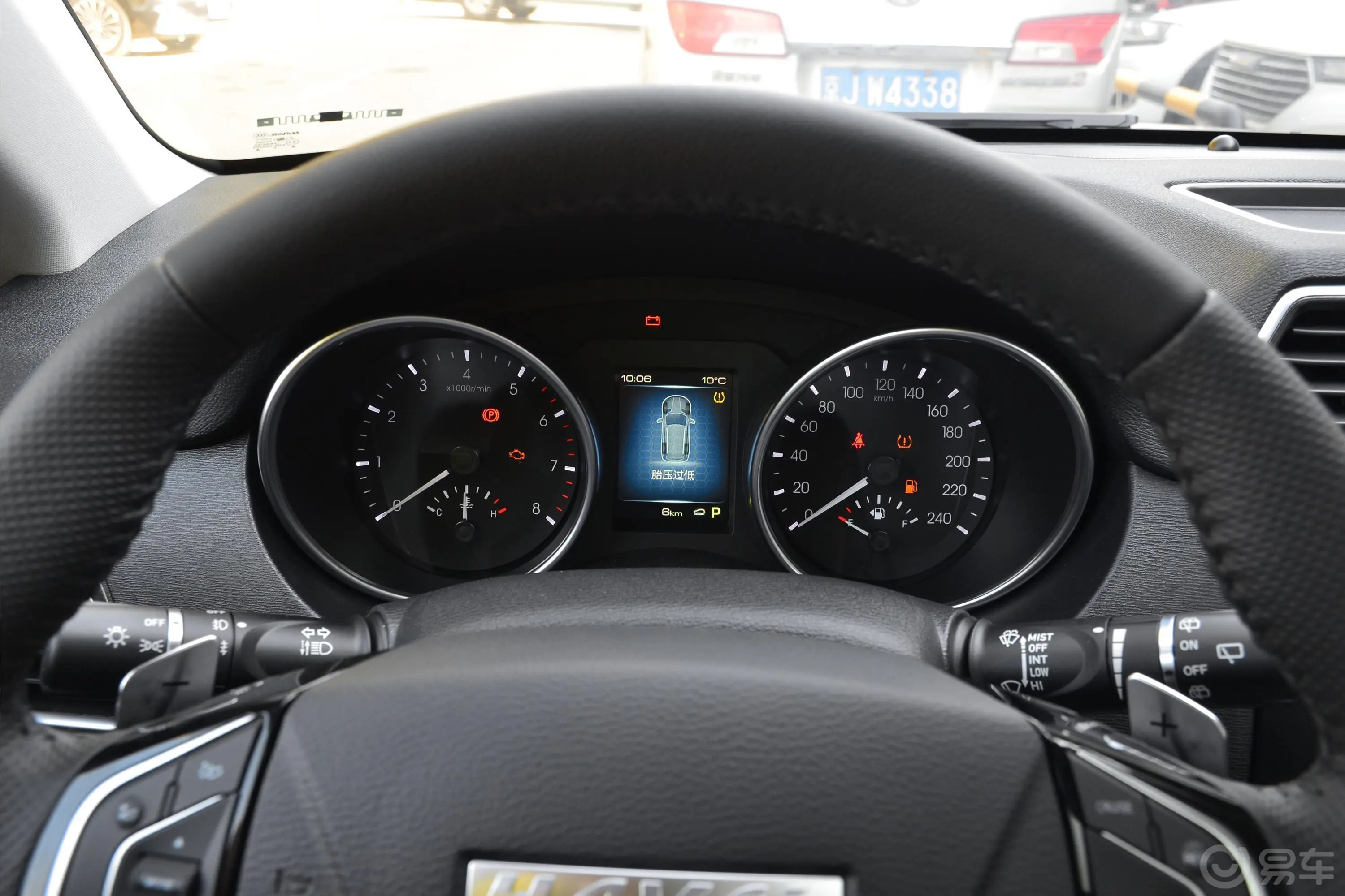 哈弗H6 Coupe蓝标 1.5GDIT 双离合 两驱 豪华版仪表盘