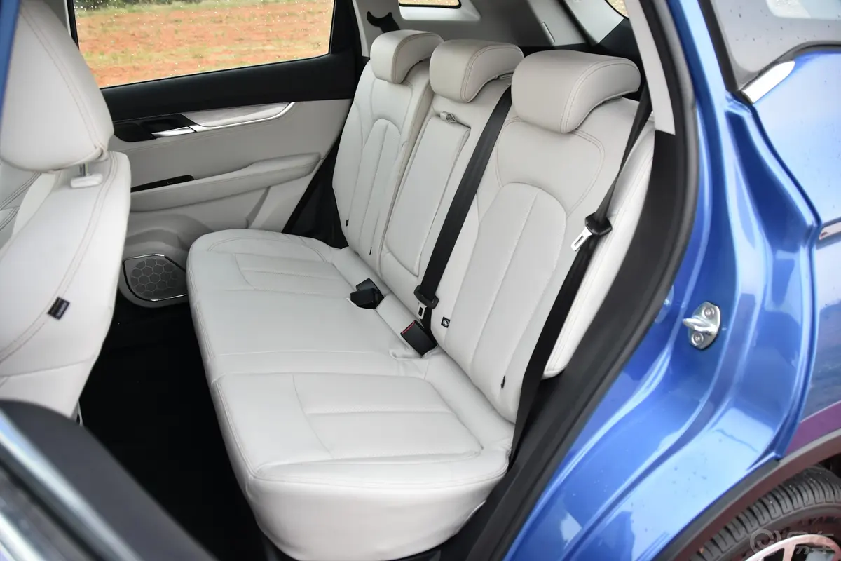 汉腾X5 EV豪华版后排座椅
