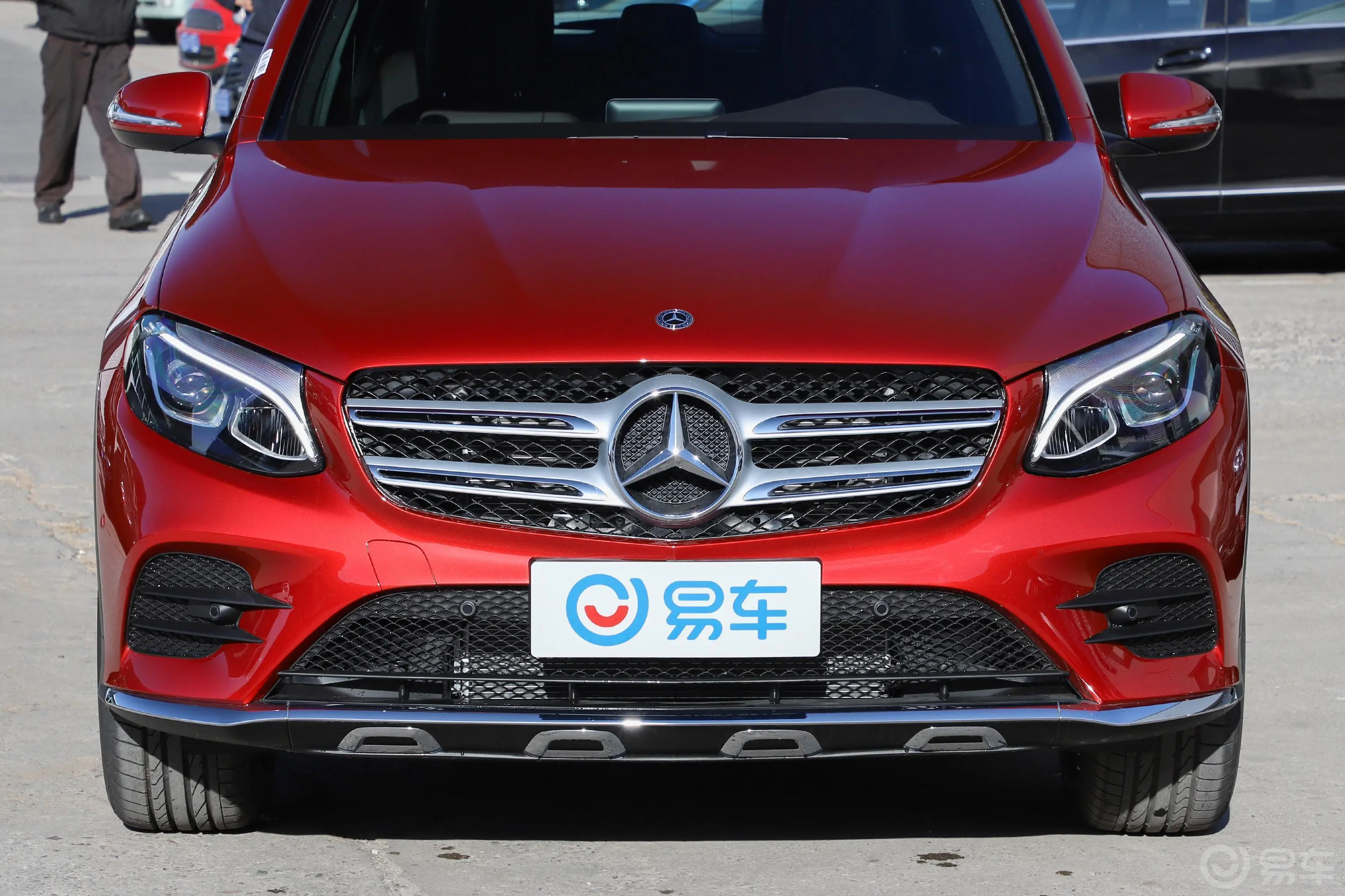 奔驰GLCGLC 260 L 4MATIC 动感版外观