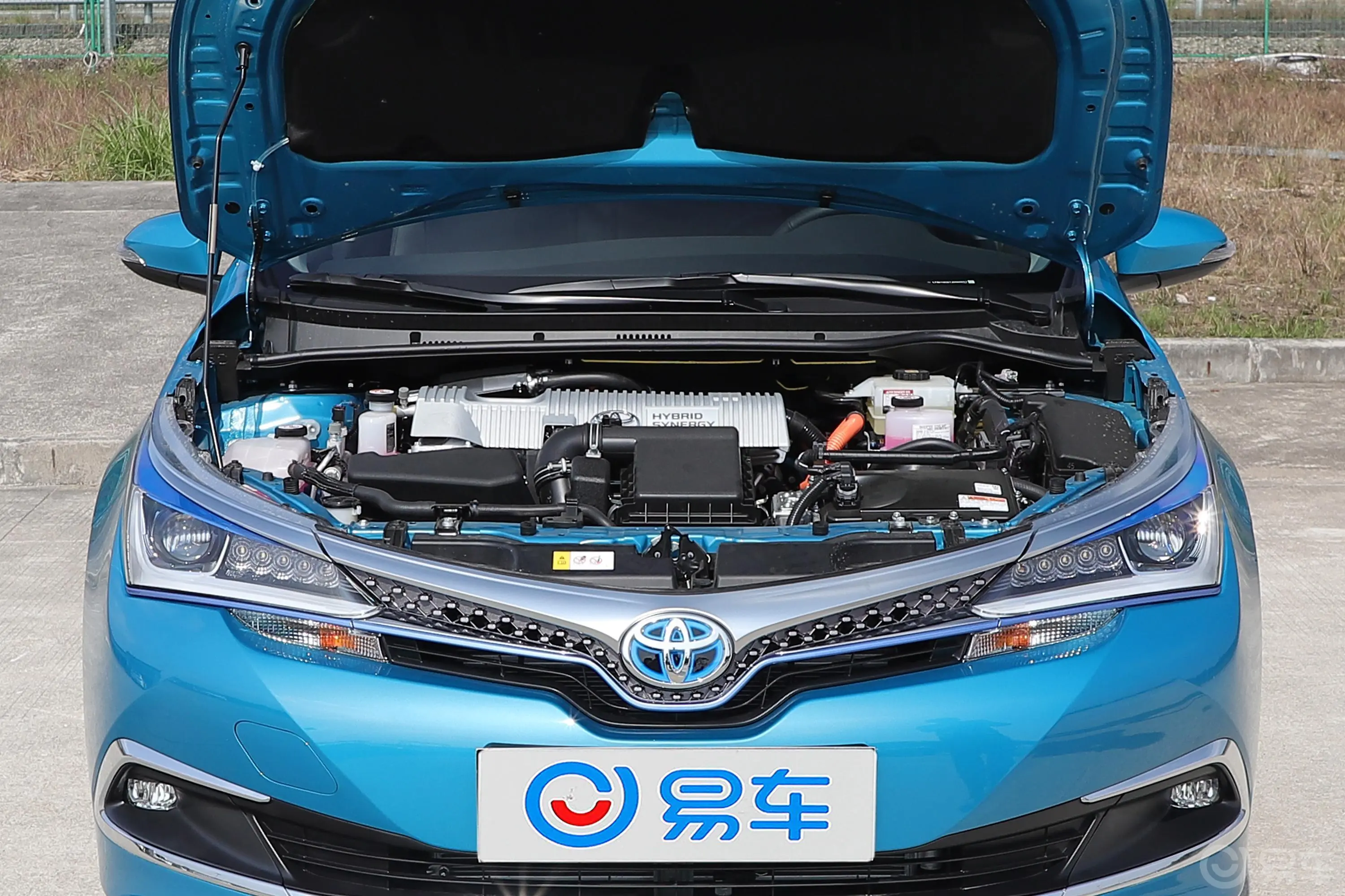 卡罗拉 双擎E+1.8L E-CVT 旗舰版发动机舱整体