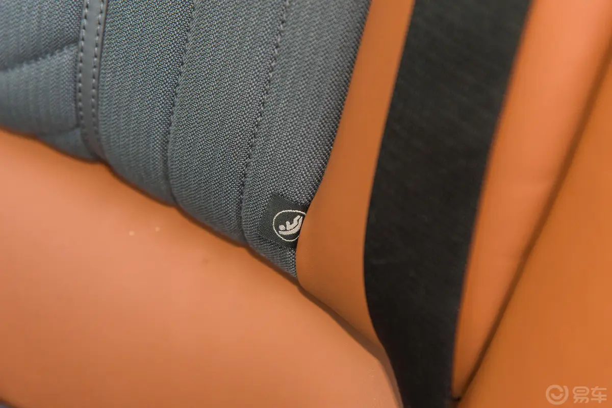 GhibliGranLusso 350Hp 豪华版儿童座椅接口