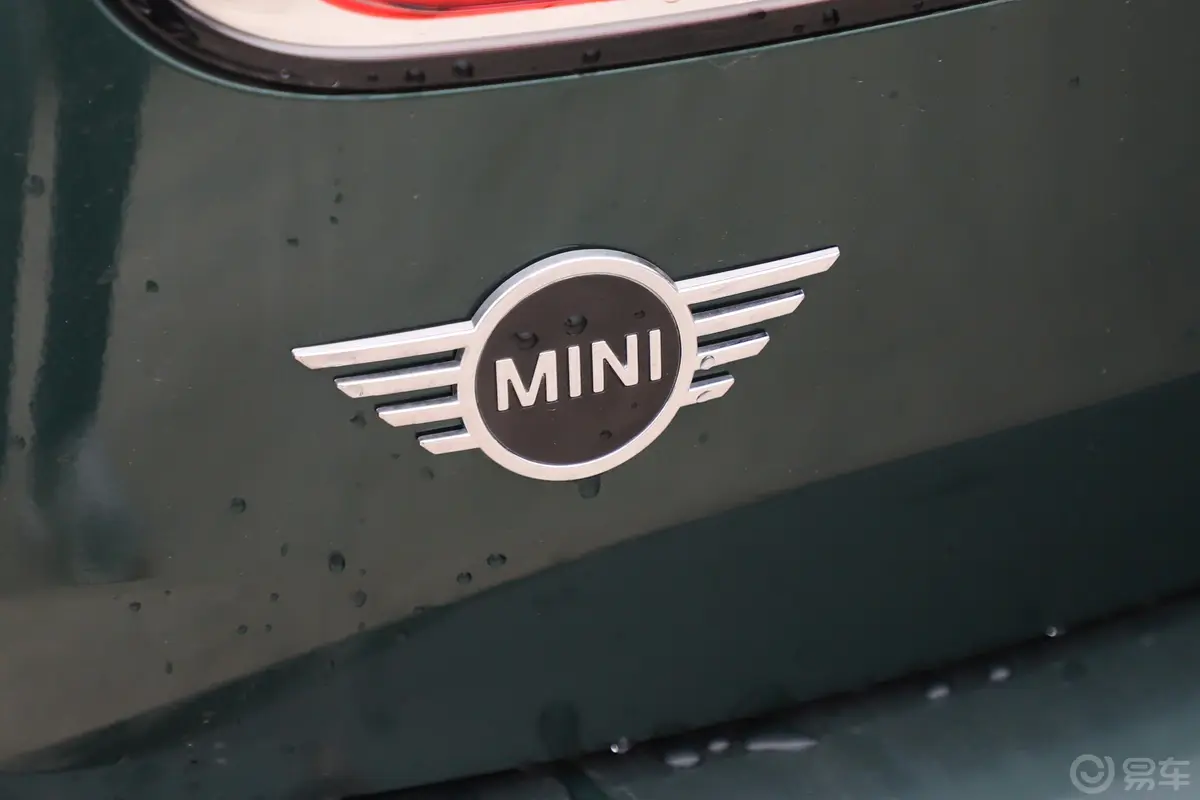 MINI CLUBMAN2.0T COOPER S 赛车手外观