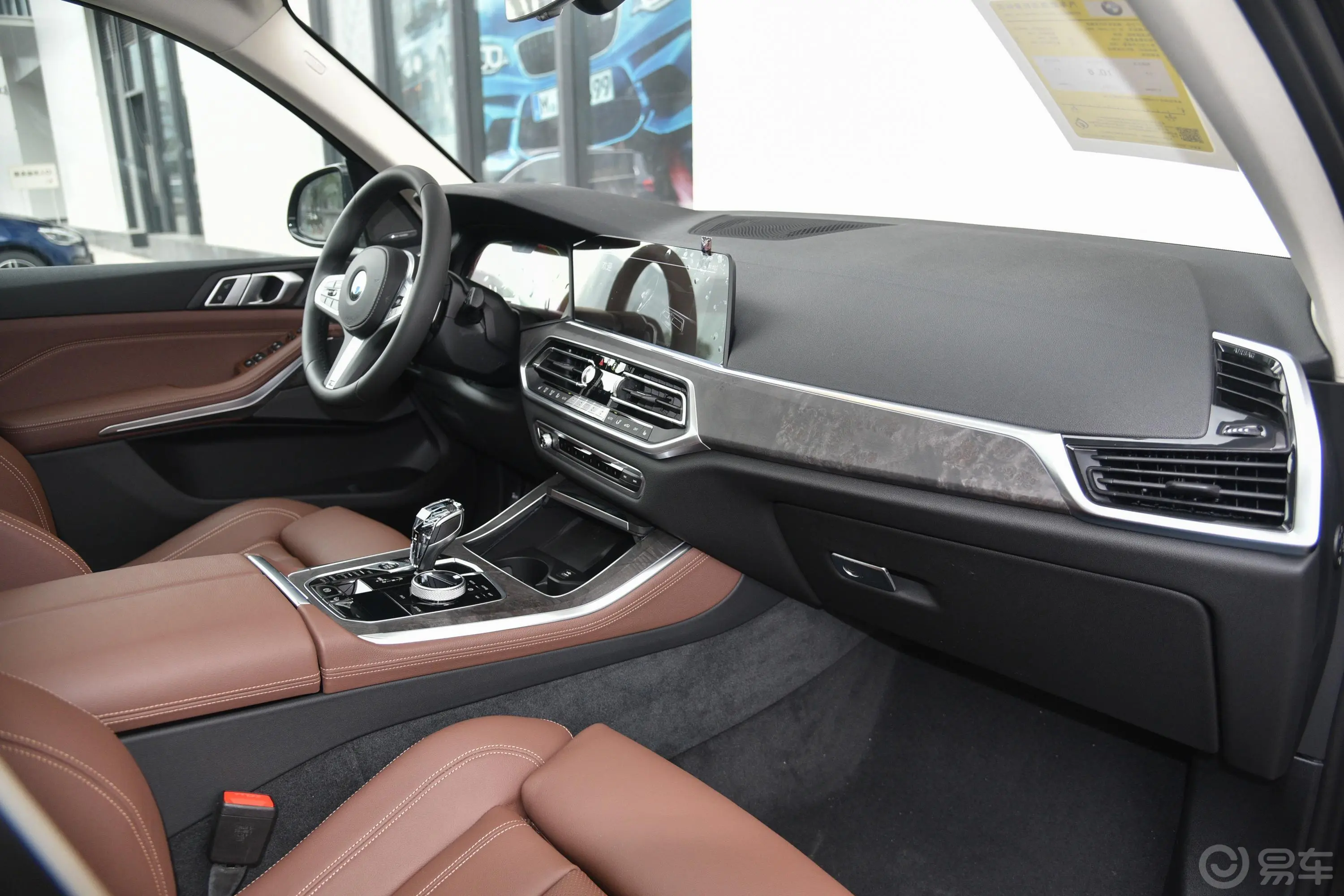 宝马X5(进口)xDrive40i M运动套装内饰全景副驾驶员方向