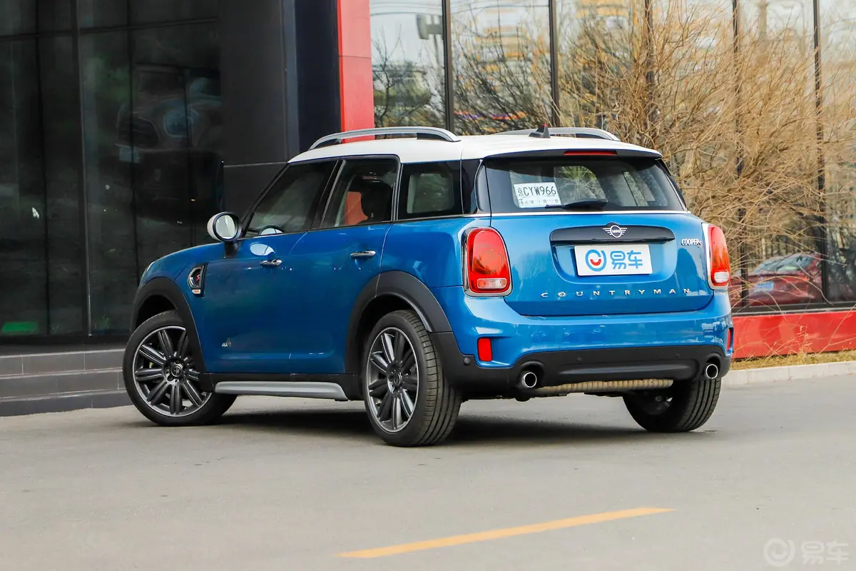 MINI COUNTRYMAN2.0T COOPER S ALL4 艺术家外观