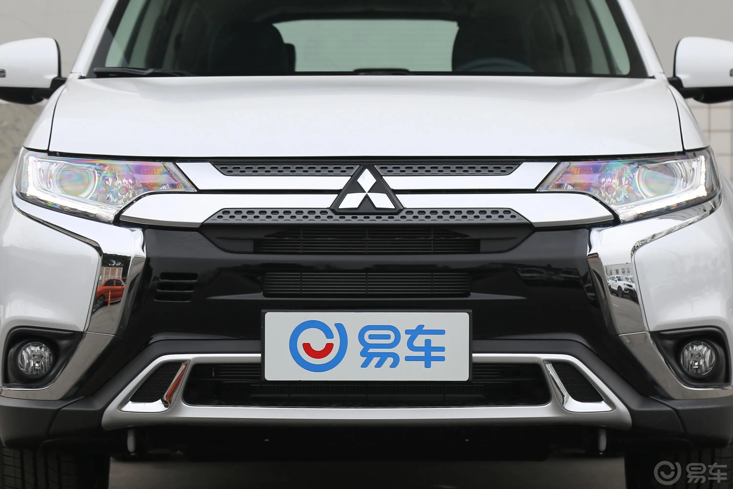 欧蓝德2.0L CVT 两驱 畅享版 5座 国V外观