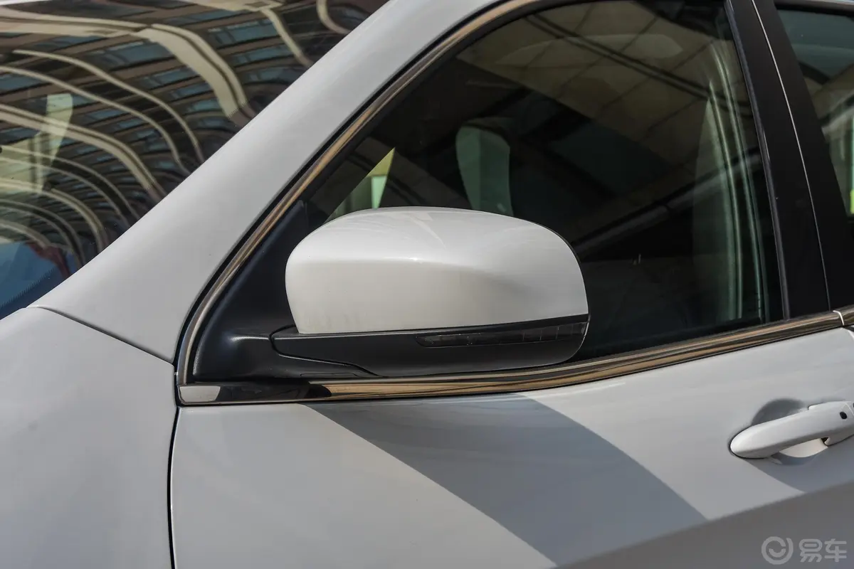 自由光2.0T 四驱 探享版 国V主驾驶后视镜背面