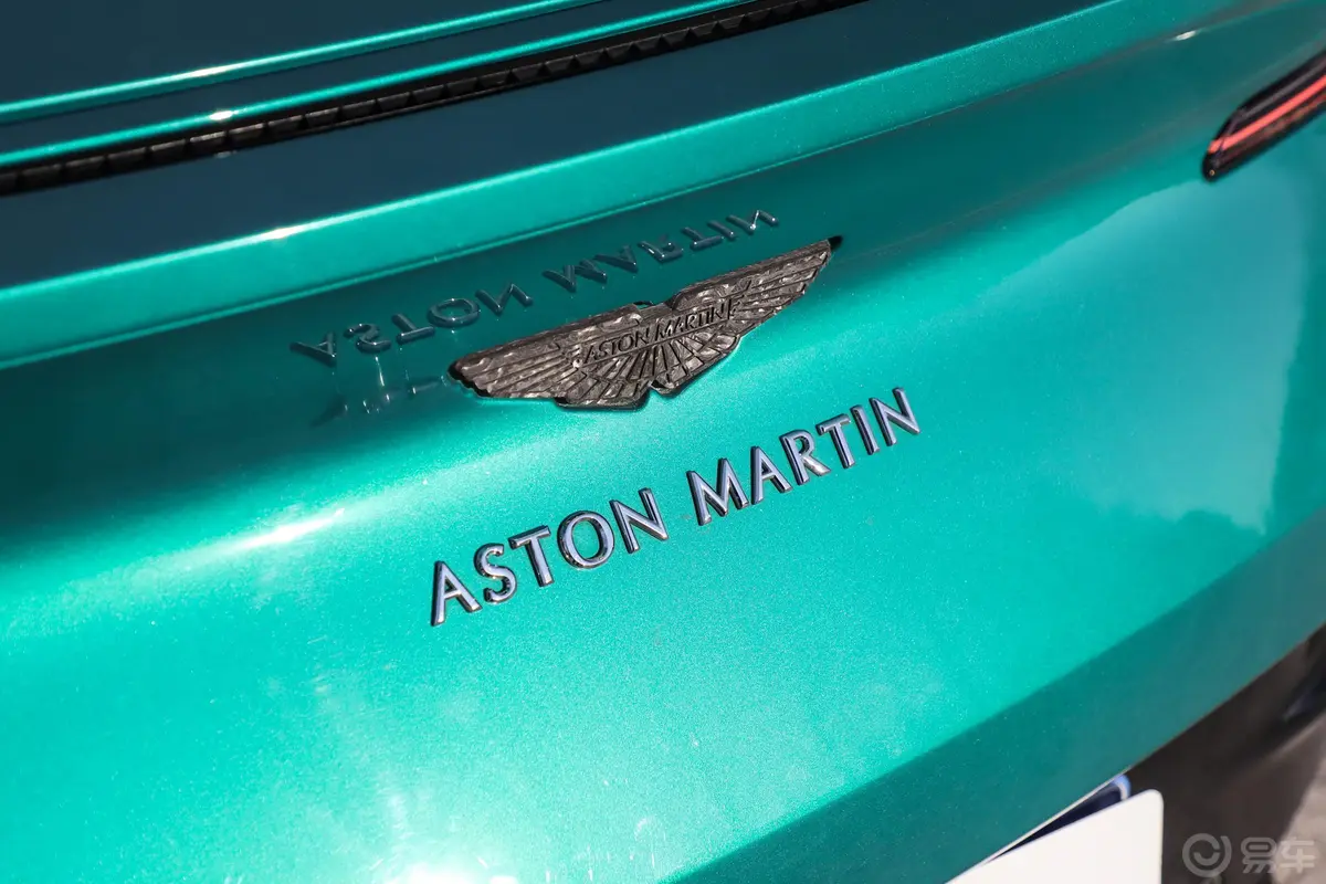 阿斯顿·马丁DB115.2T V12 Coupe外观