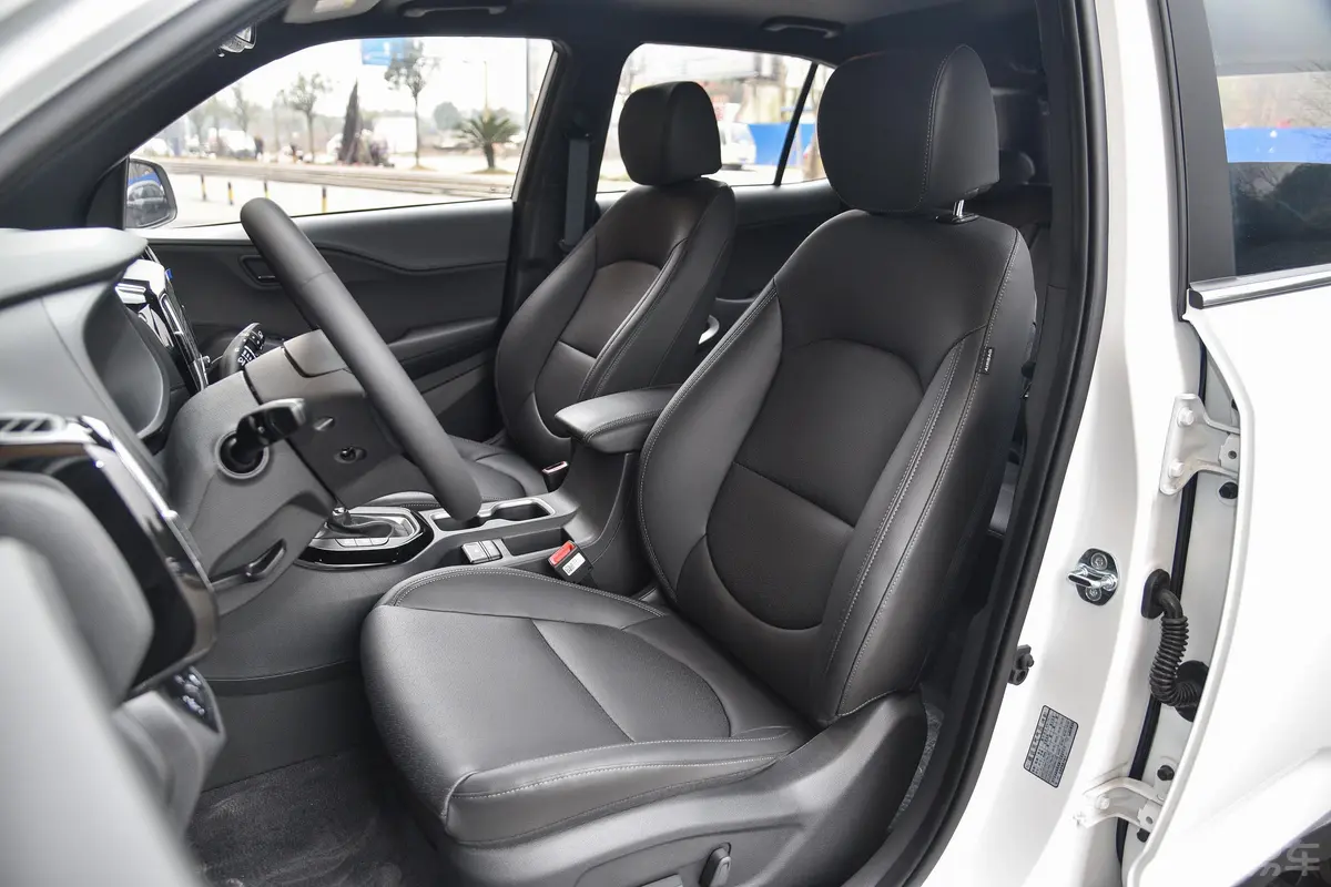 现代ix351.4T 双离合 两驱 智勇·畅享版 国V驾驶员座椅