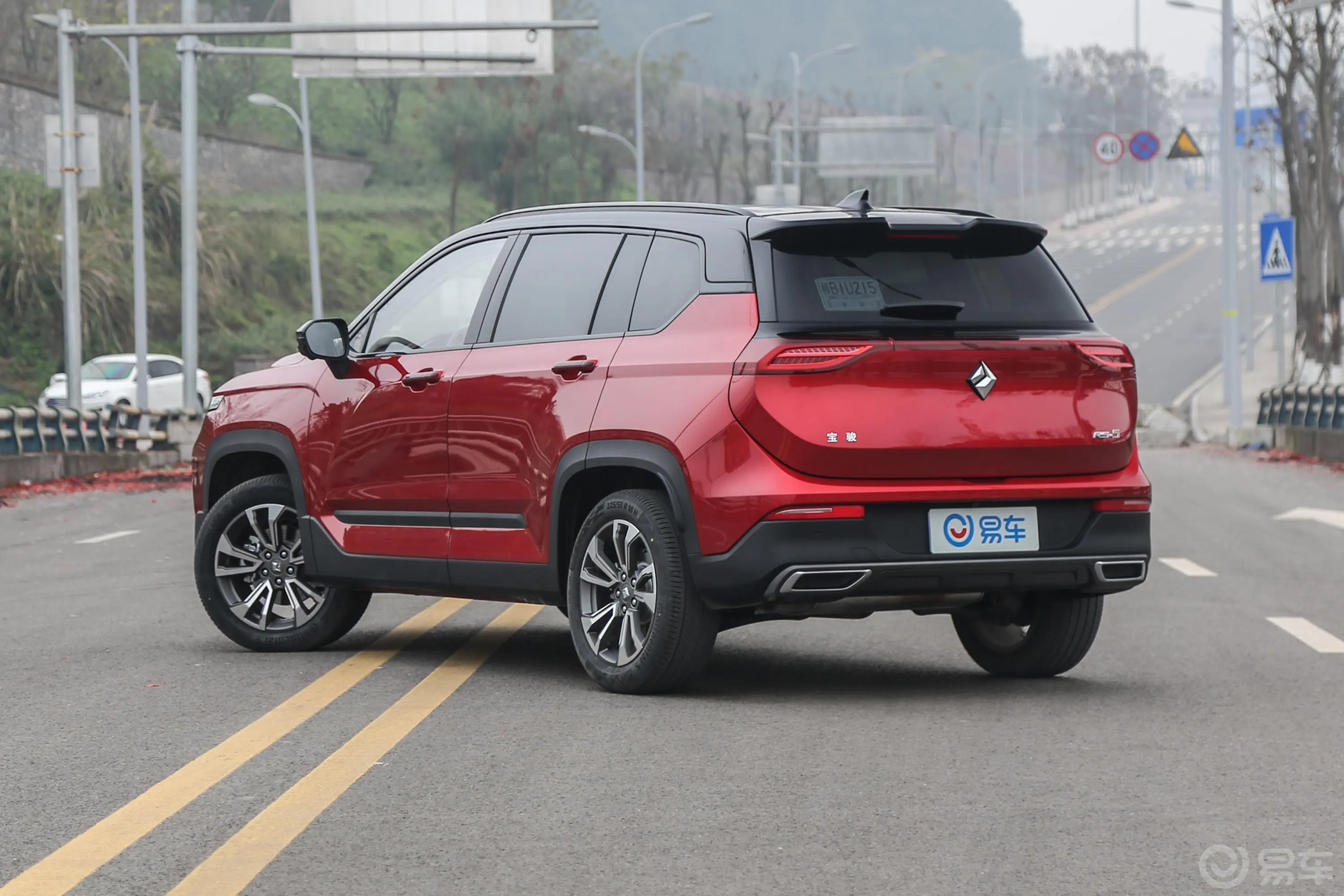 宝骏RS-51.5T CVT 智能驾控旗舰版 国V侧后45度车头向左水平