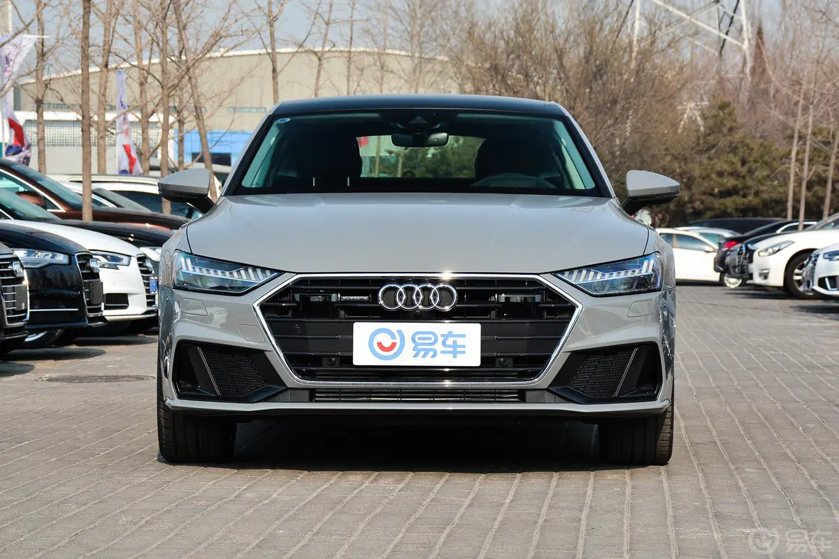 奥迪A755 TFSI quattro 竞技版外观