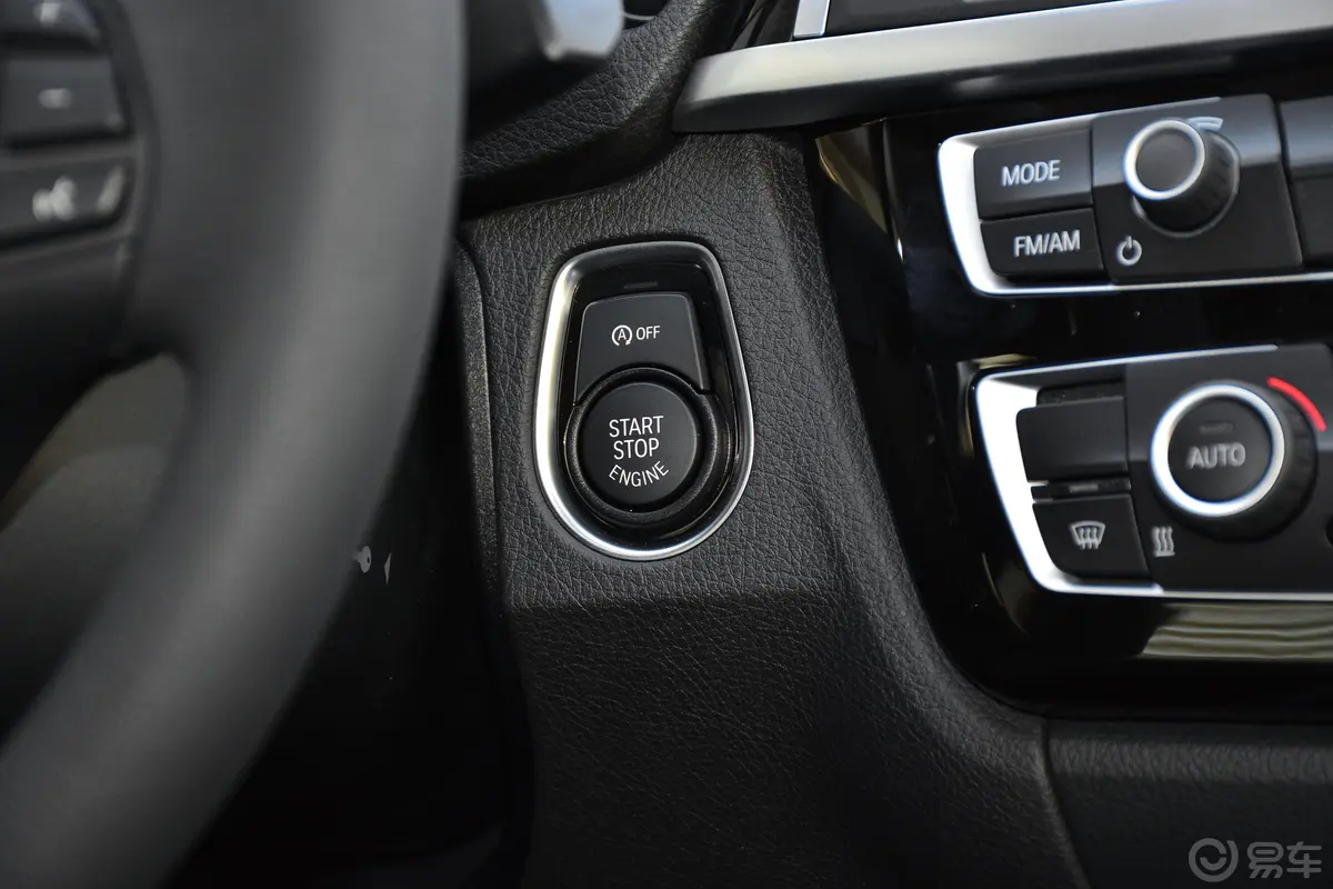 宝马3系GT320i 豪华设计套装钥匙孔或一键启动按键