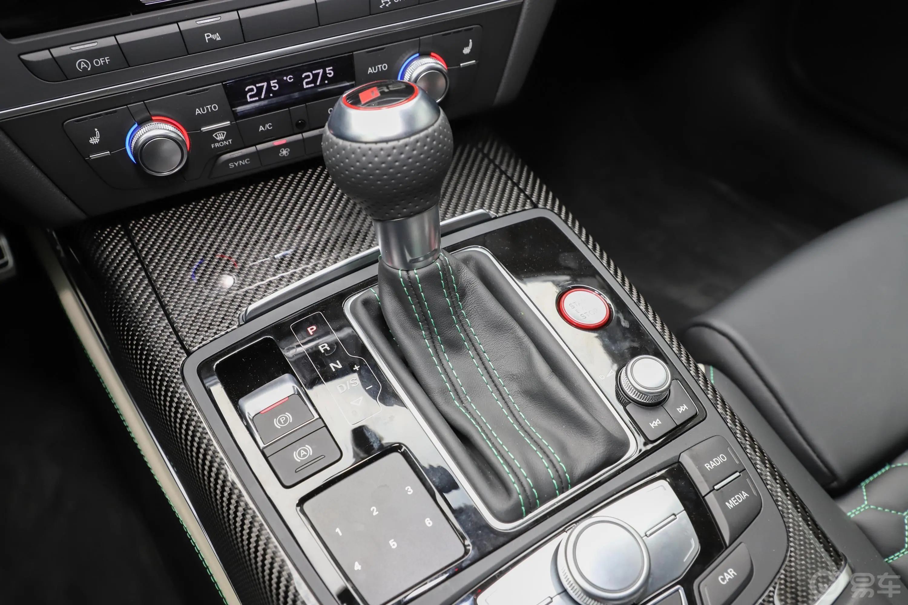 奥迪RS 64.0T Avant 尊享运动限量版换挡杆