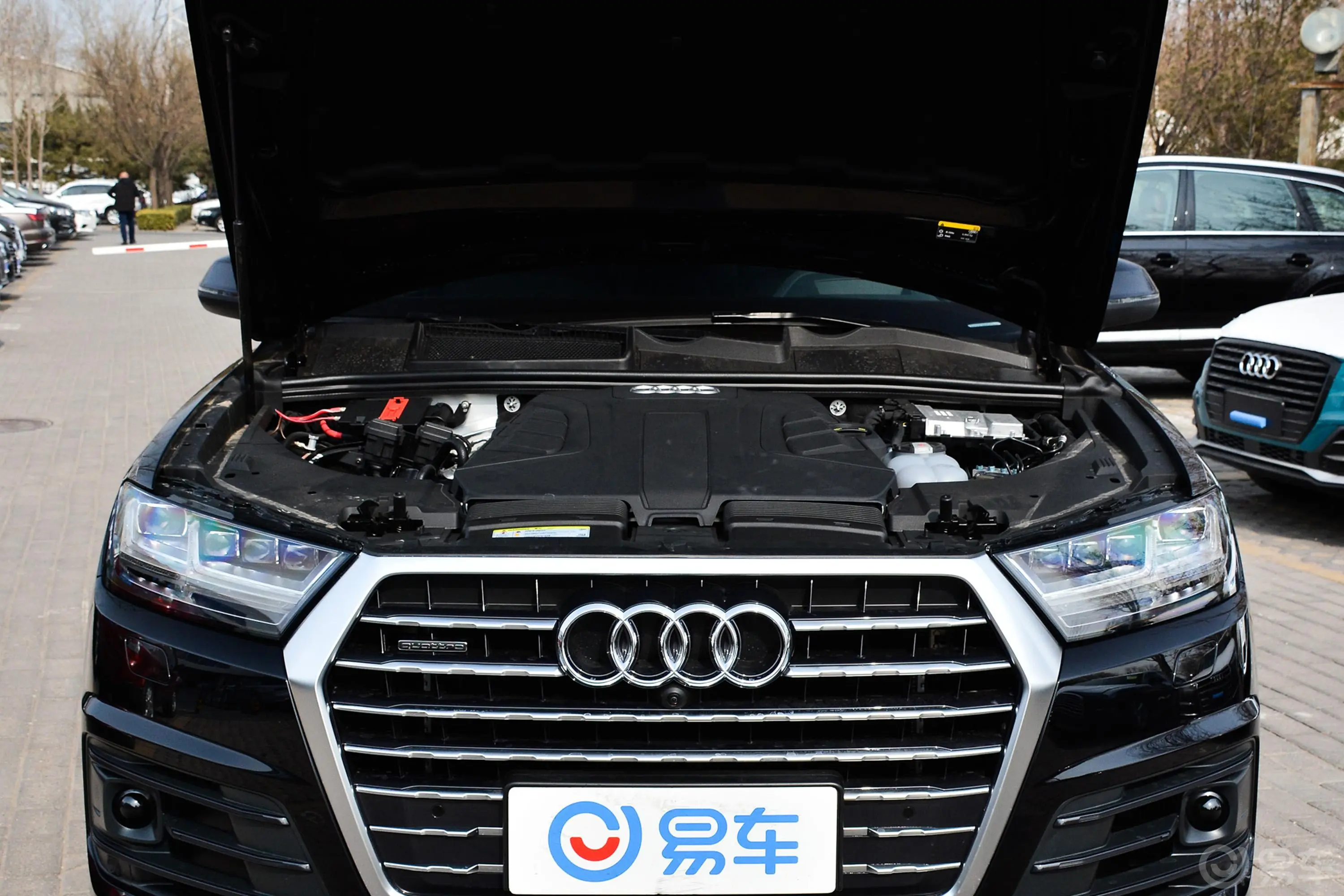 奥迪Q755 TFSI 尊贵版外观