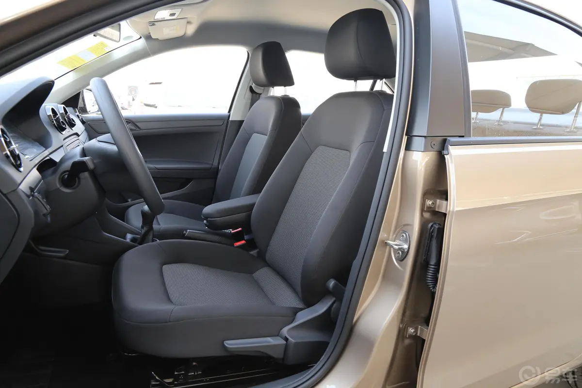 捷达梦想版 1.4L 手动 时尚版驾驶员座椅