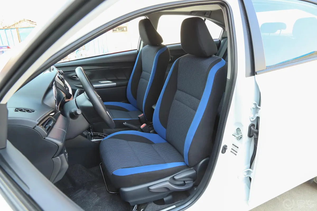 YARiS L 致享1.5G CVT 炫动天窗版 国Ⅵ驾驶员座椅