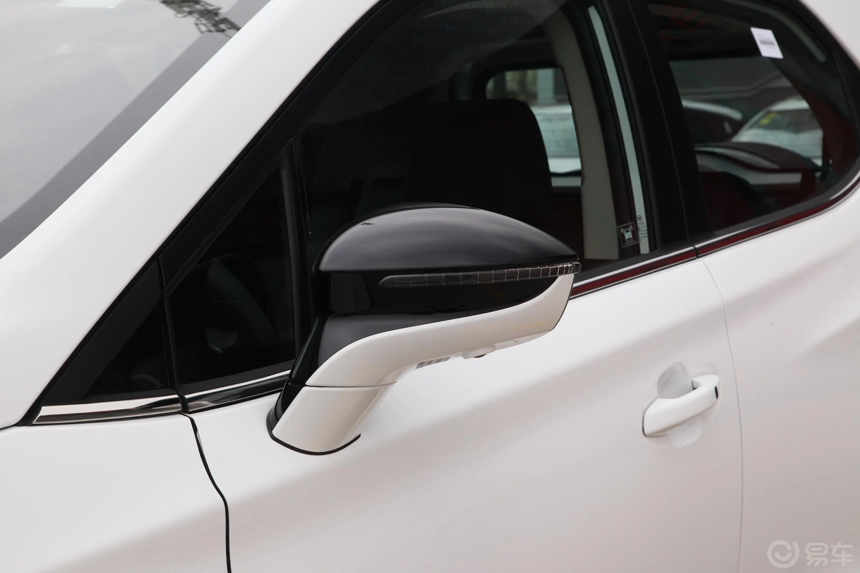 元新能源EV360 智联领享版主驾驶后视镜背面