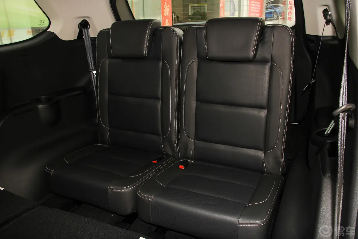 SWM斯威X71.8L 手动 舒适版第三排座椅