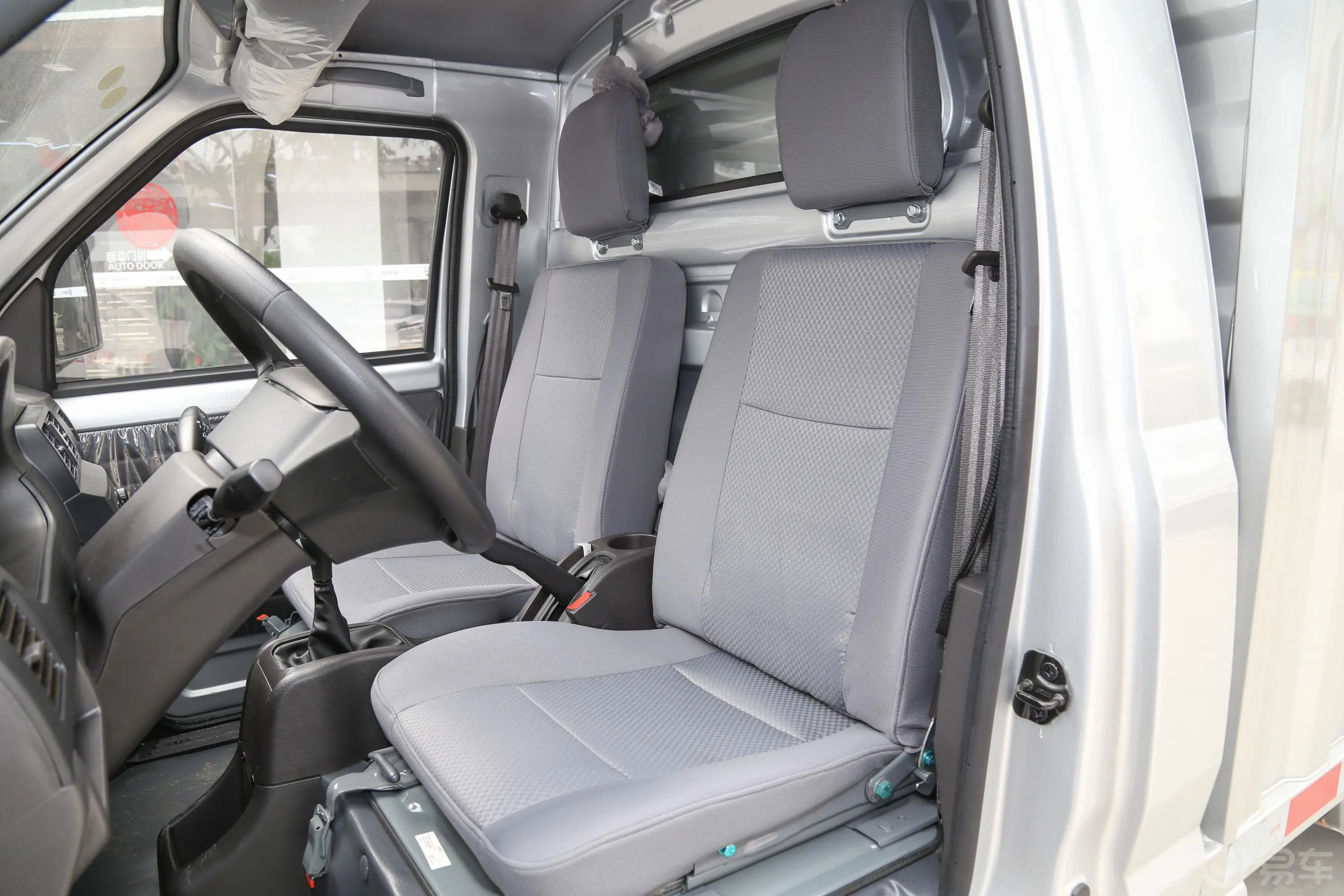 五菱荣光小卡1.5L 手动 基本型单排 国V驾驶员座椅