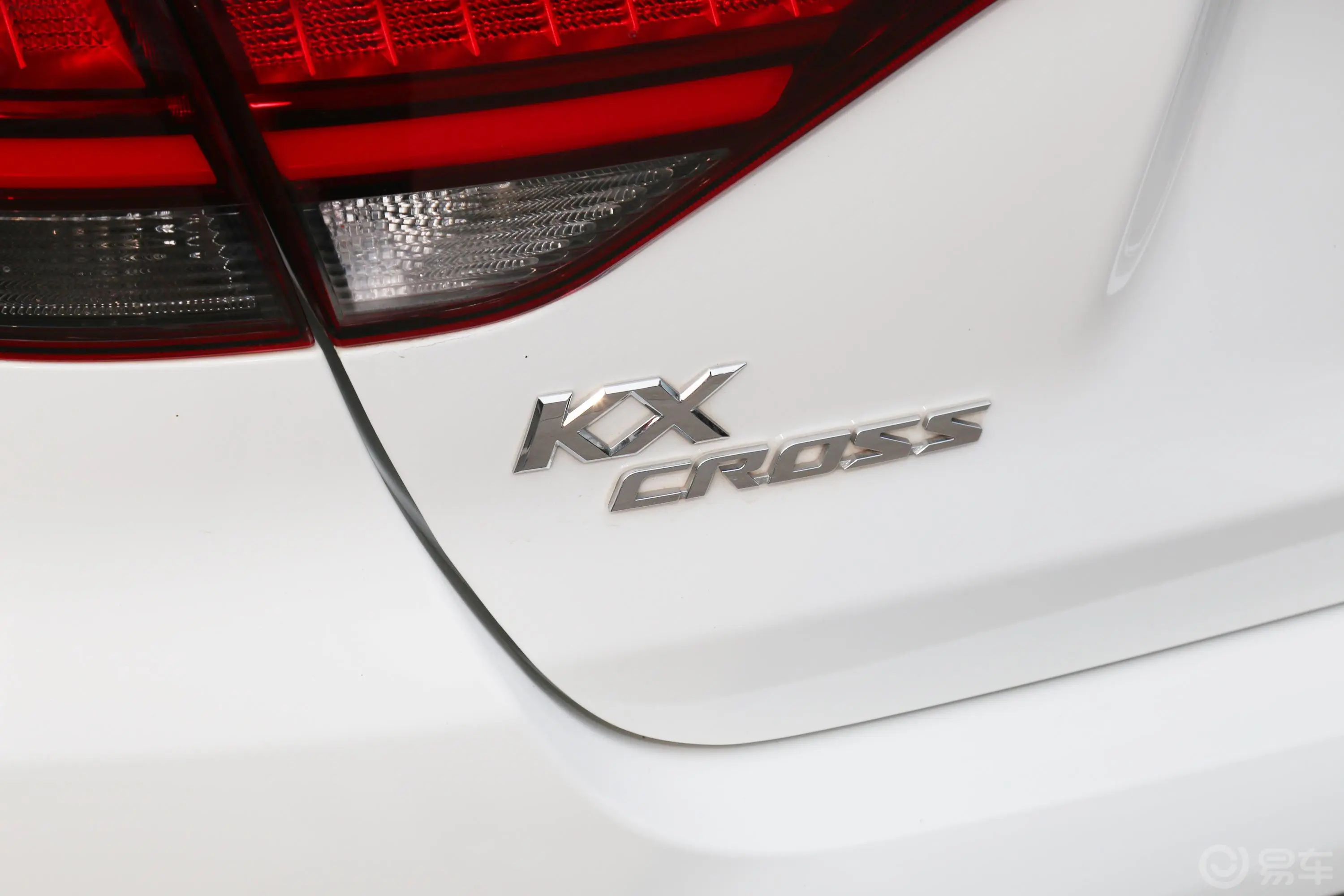 KX CROSS1.6L 手自一体 灵动天窗版外观