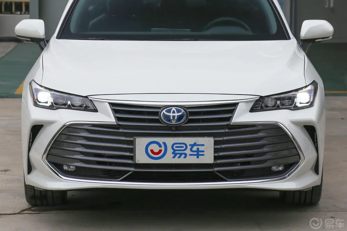 亚洲龙双擎 2.5L E-CVT XLE尊贵版 国V外观