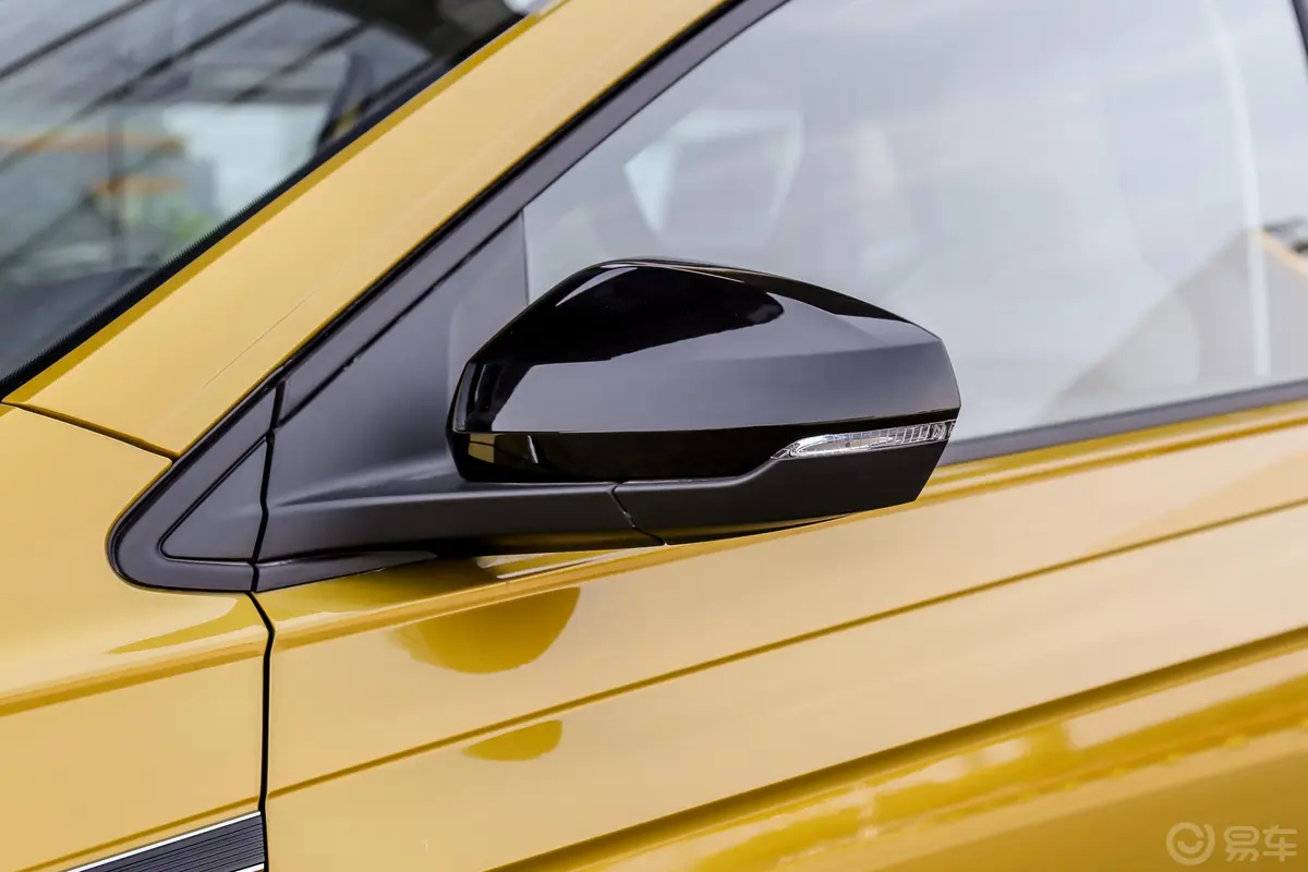 PoloPlus 1.5L 手自一体 Beats潮酷版主驾驶后视镜背面