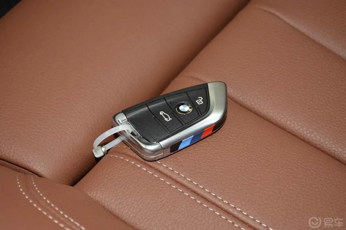 宝马X6xDrive35i 尊享版M运动套装钥匙正面