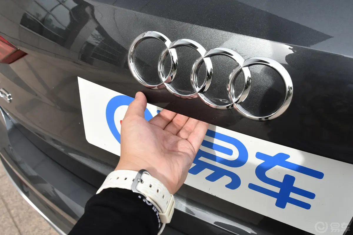 奥迪Q345 TFSI quattro 豪华动感版空间