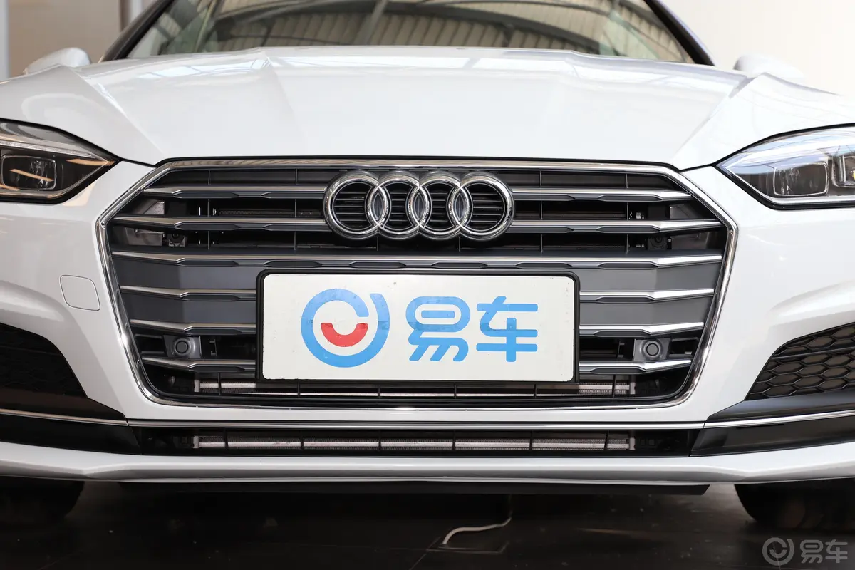 奥迪A5Cabriolet 40 TFSI 时尚版 国V外观