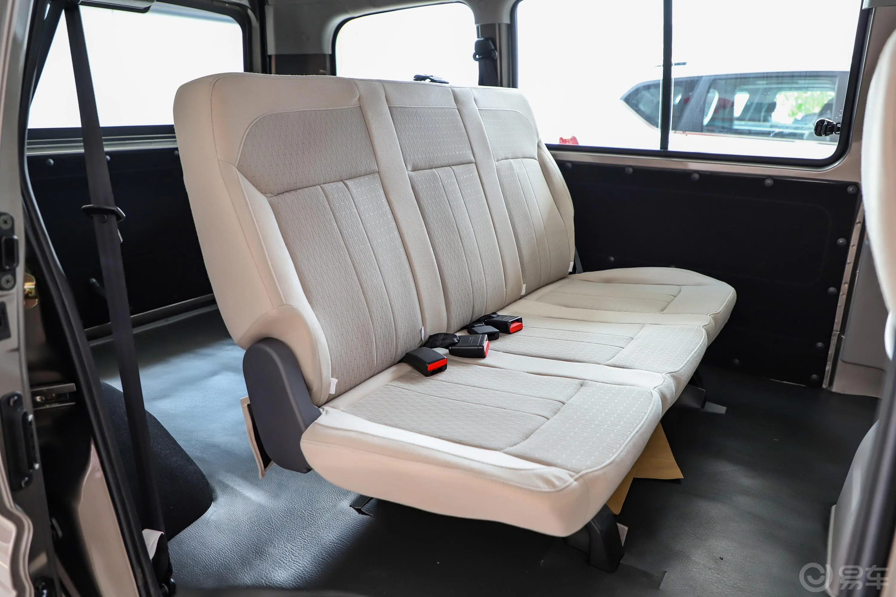 菱智M3 1.5L 手动 特惠版 5座 国V后排座椅