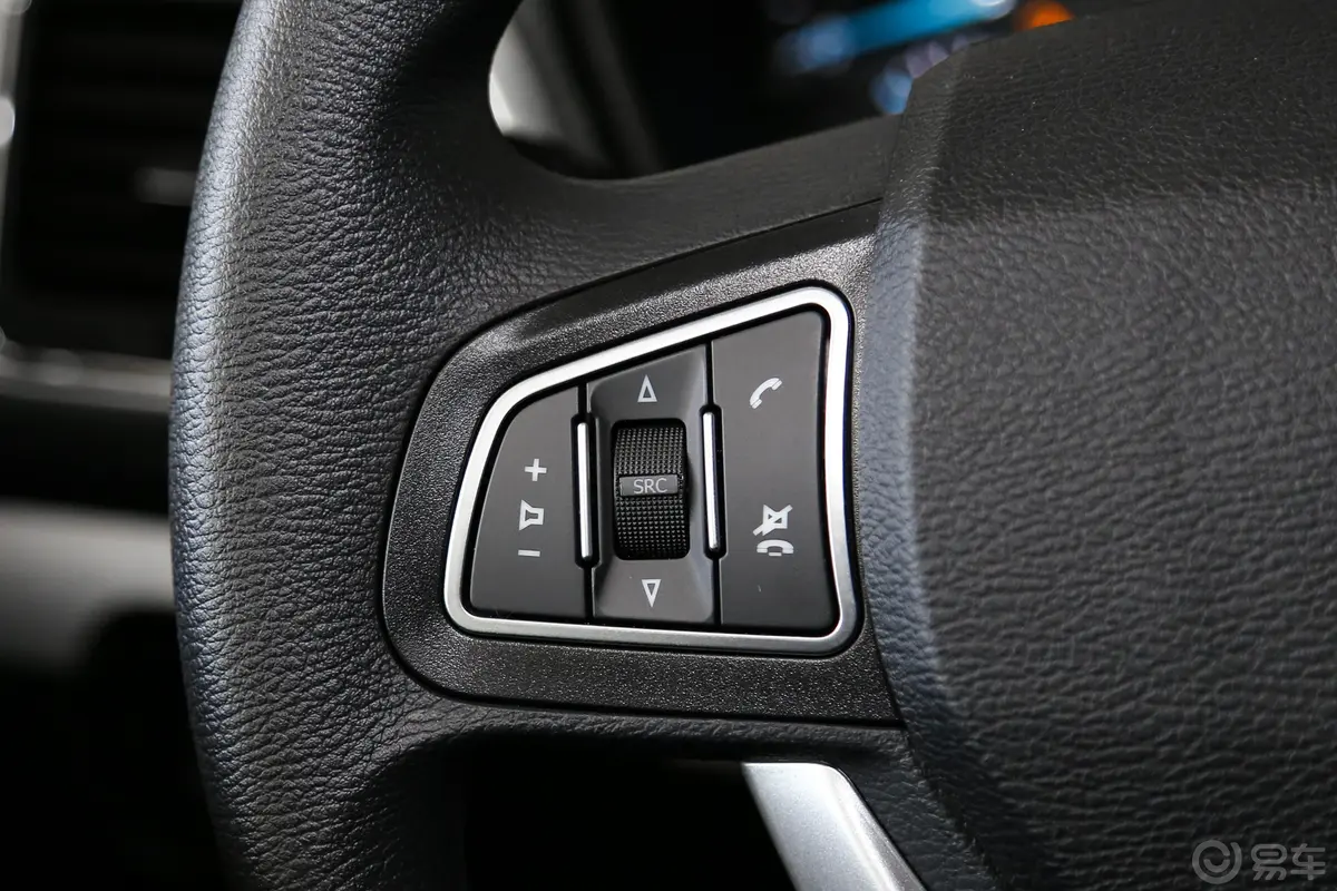领主领主商用版 标双 2.4L 手动 两驱 豪华版 汽油 国V左侧方向盘功能按键