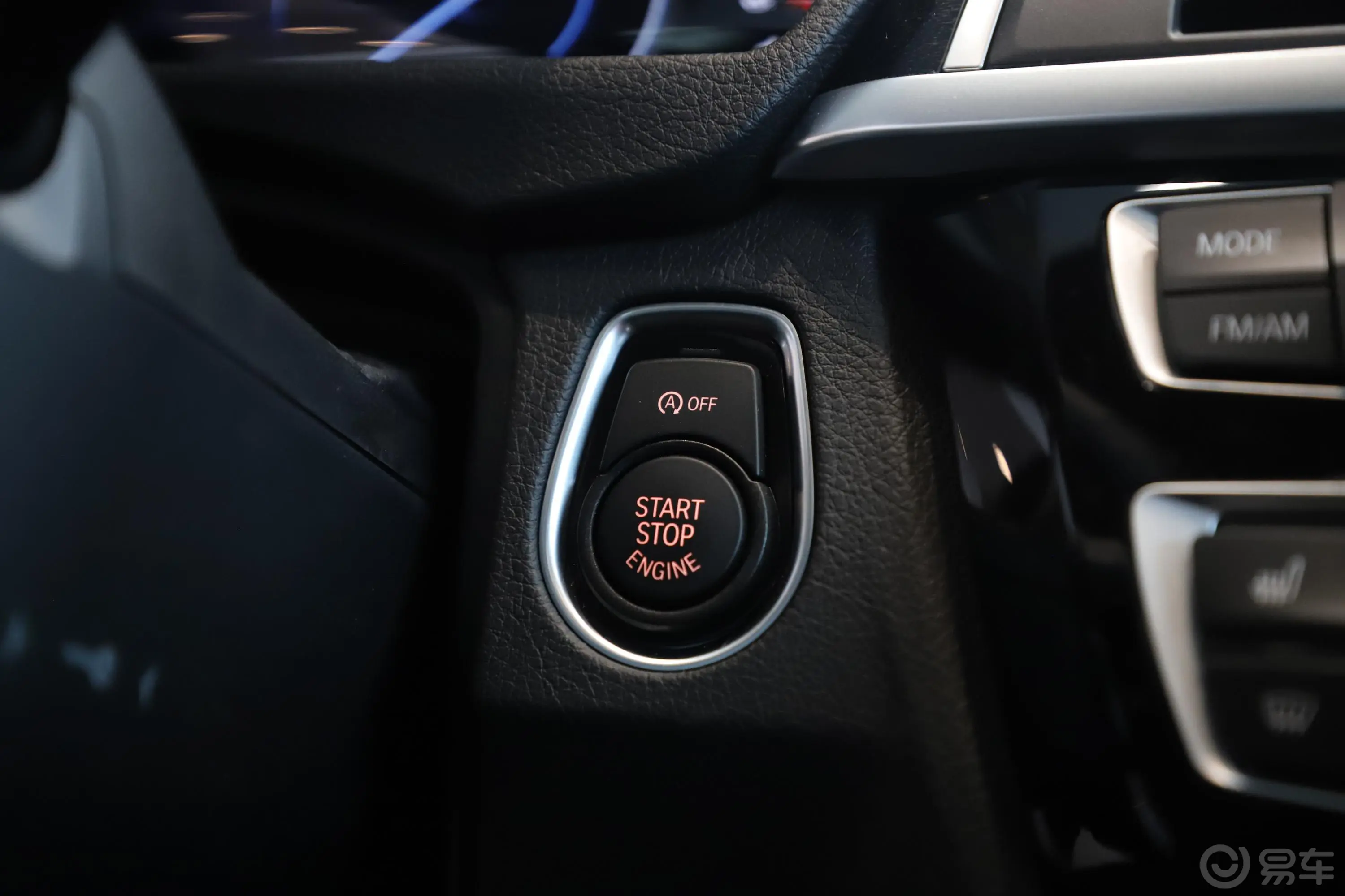 宝马4系双门轿跑 430i M运动套装钥匙孔或一键启动按键