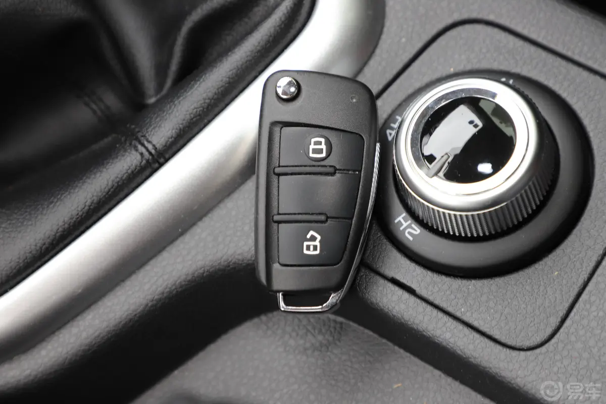 瑞迈S标轴版 2.5T 手动 四驱 豪华款 柴油 国V钥匙正面