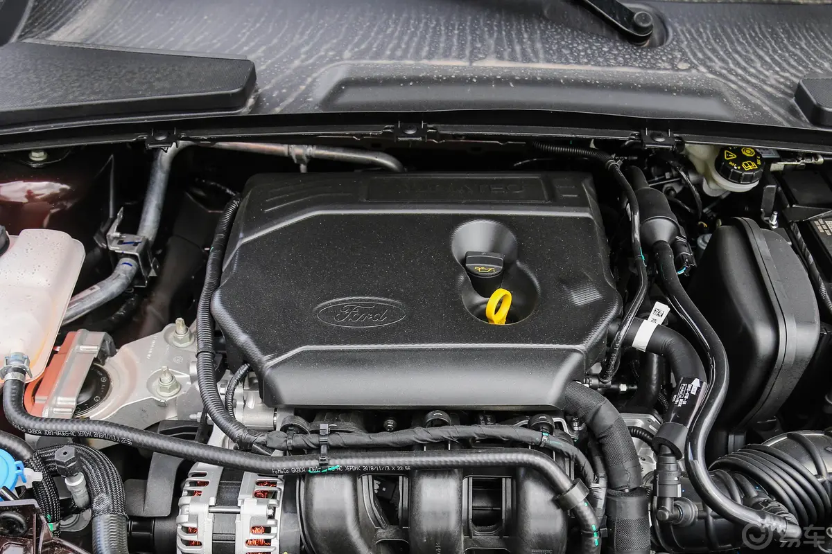 福睿斯改款 1.5L 手自一体 悦享型 国VI外观