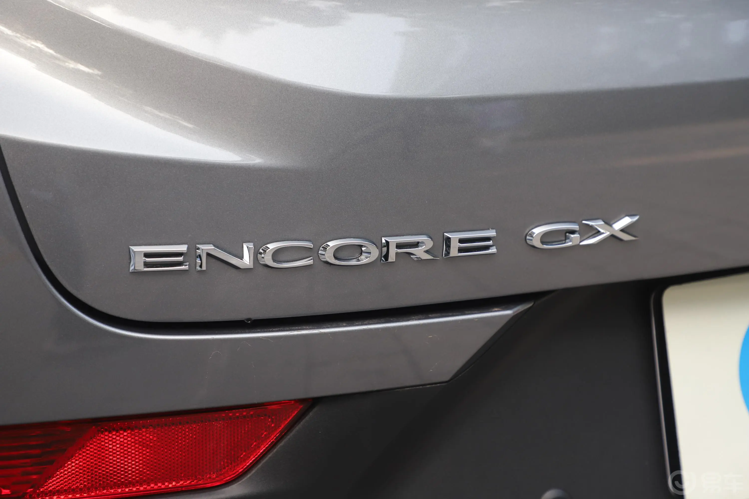 昂科拉GX20T 手自一体 四驱 全能旗舰型外观