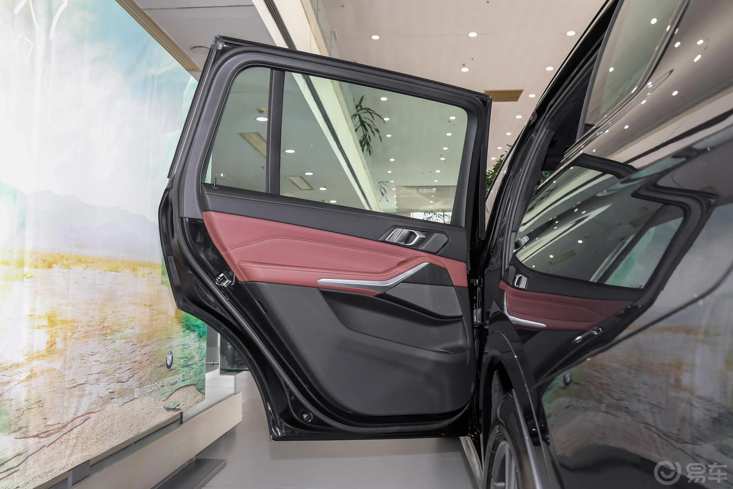 宝马X7xDrive40i 尊享版 M运动套装驾驶员侧后车门