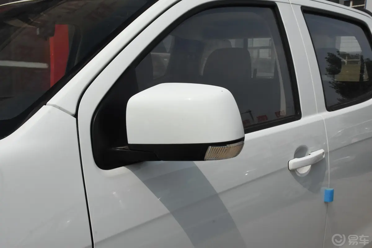 瑞迈S标轴版 2.0T 手动 两驱 豪华款 汽油 国V主驾驶后视镜背面