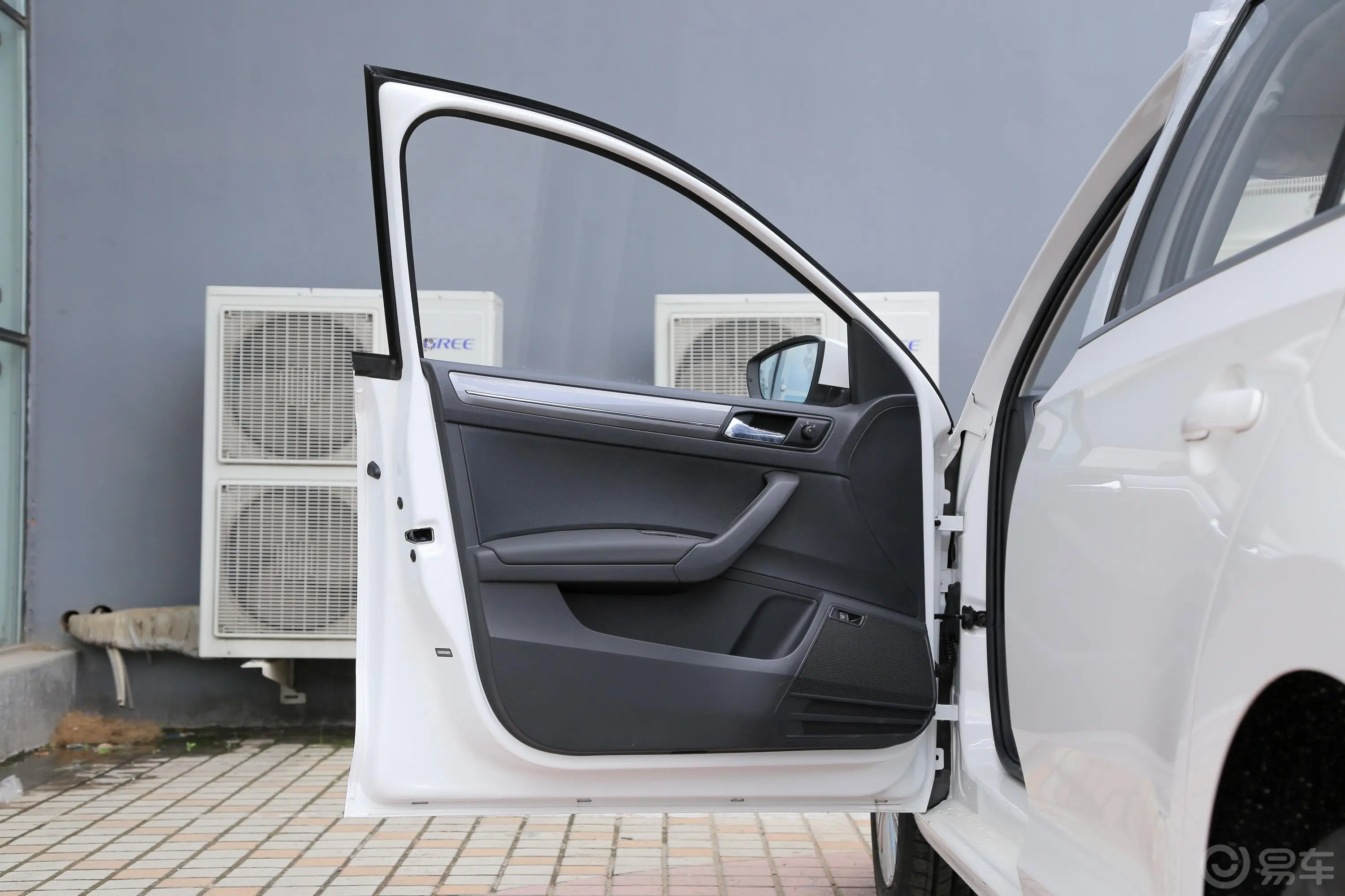 桑塔纳1.5L 自动 舒适版 国VI驾驶员侧前车门