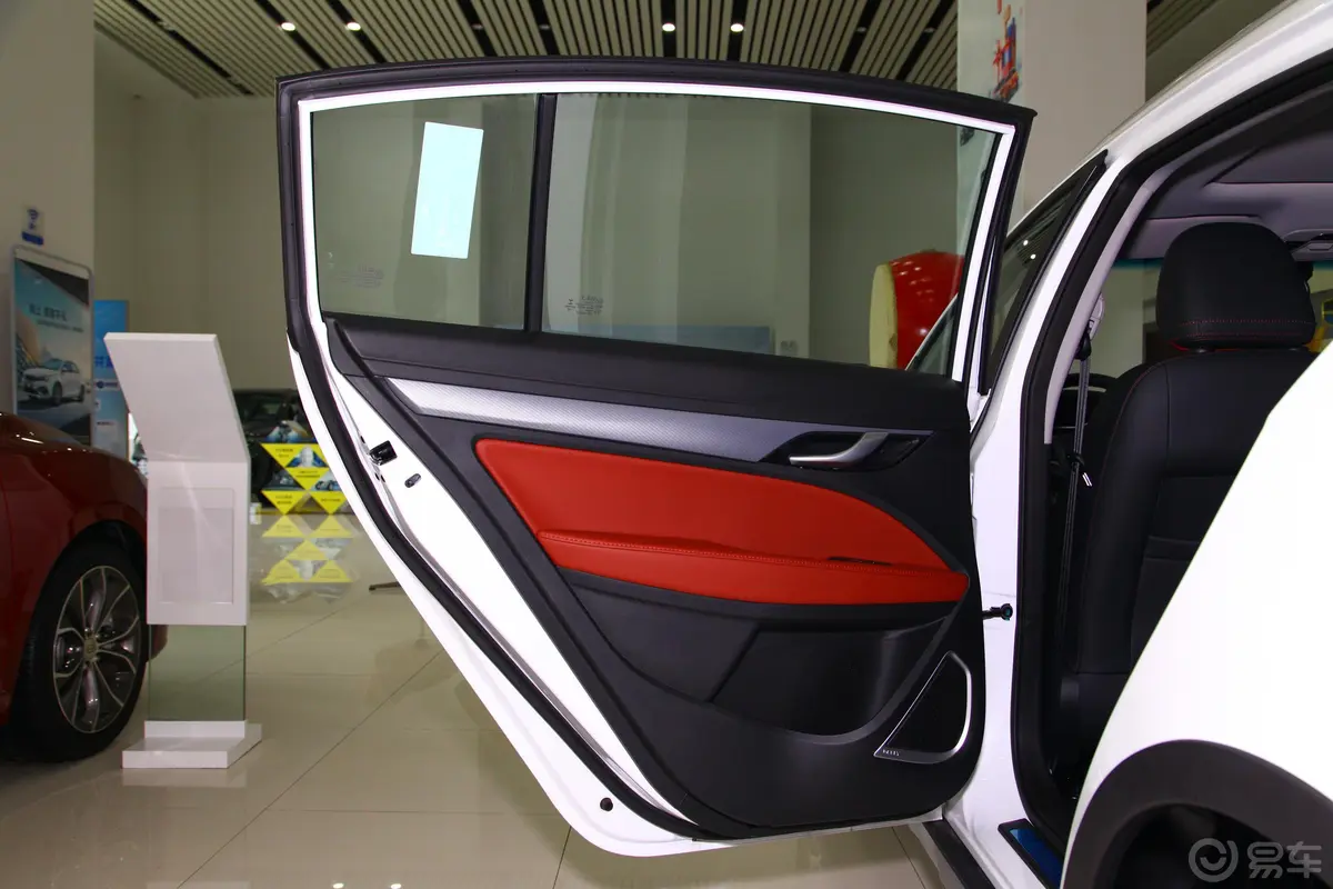 远景S1升级版 1.5L CVT 豪华型驾驶员侧后车门