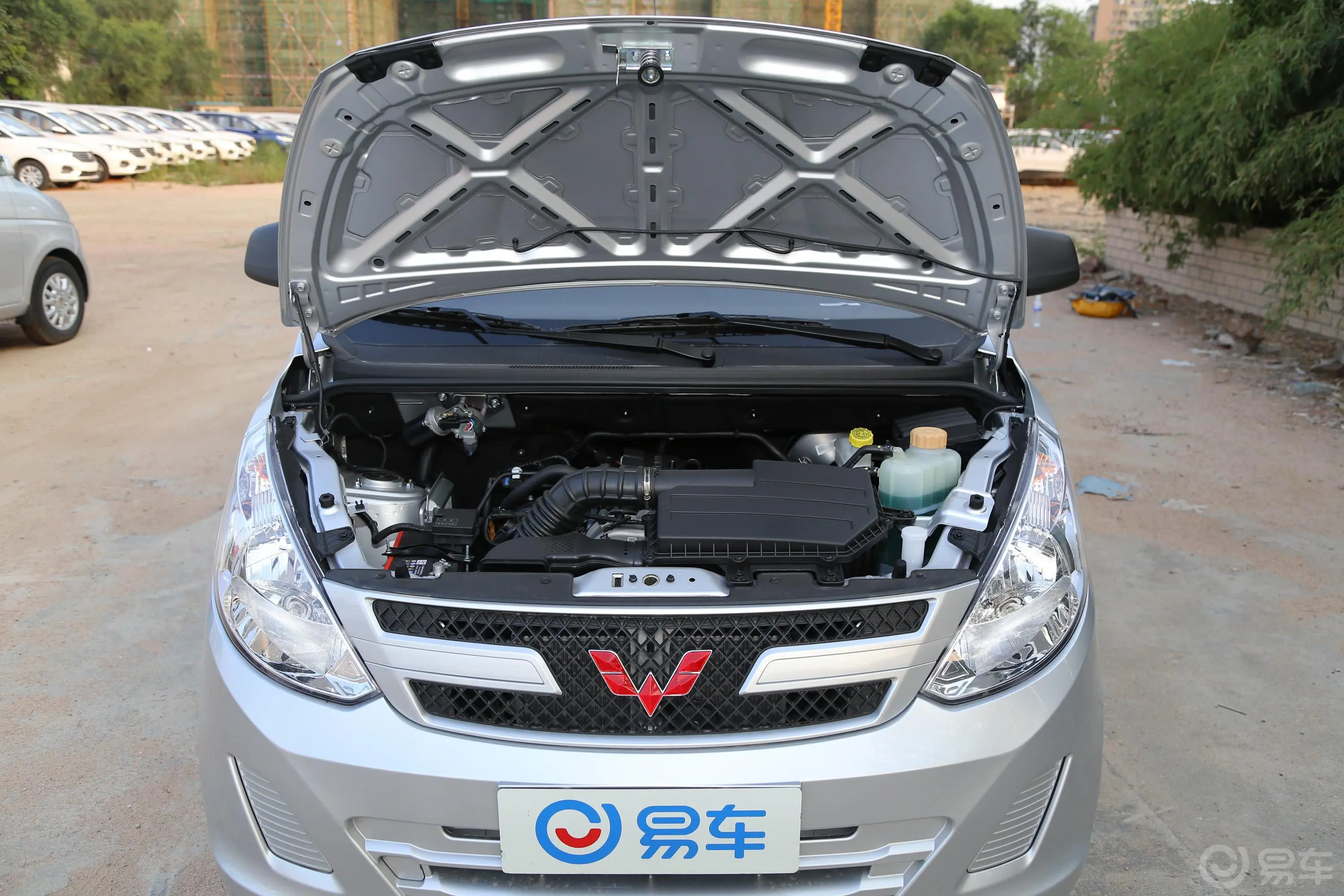 五菱荣光V1.5L 手动 实用型 国VI发动机舱整体