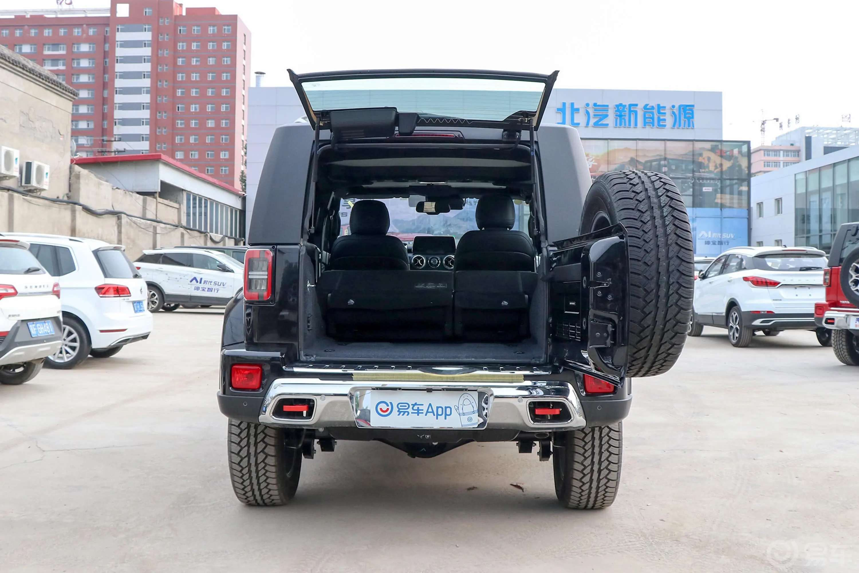 北京BJ40BJ40 PLUS 2.3T 手自一体 旗舰型 国VI空间