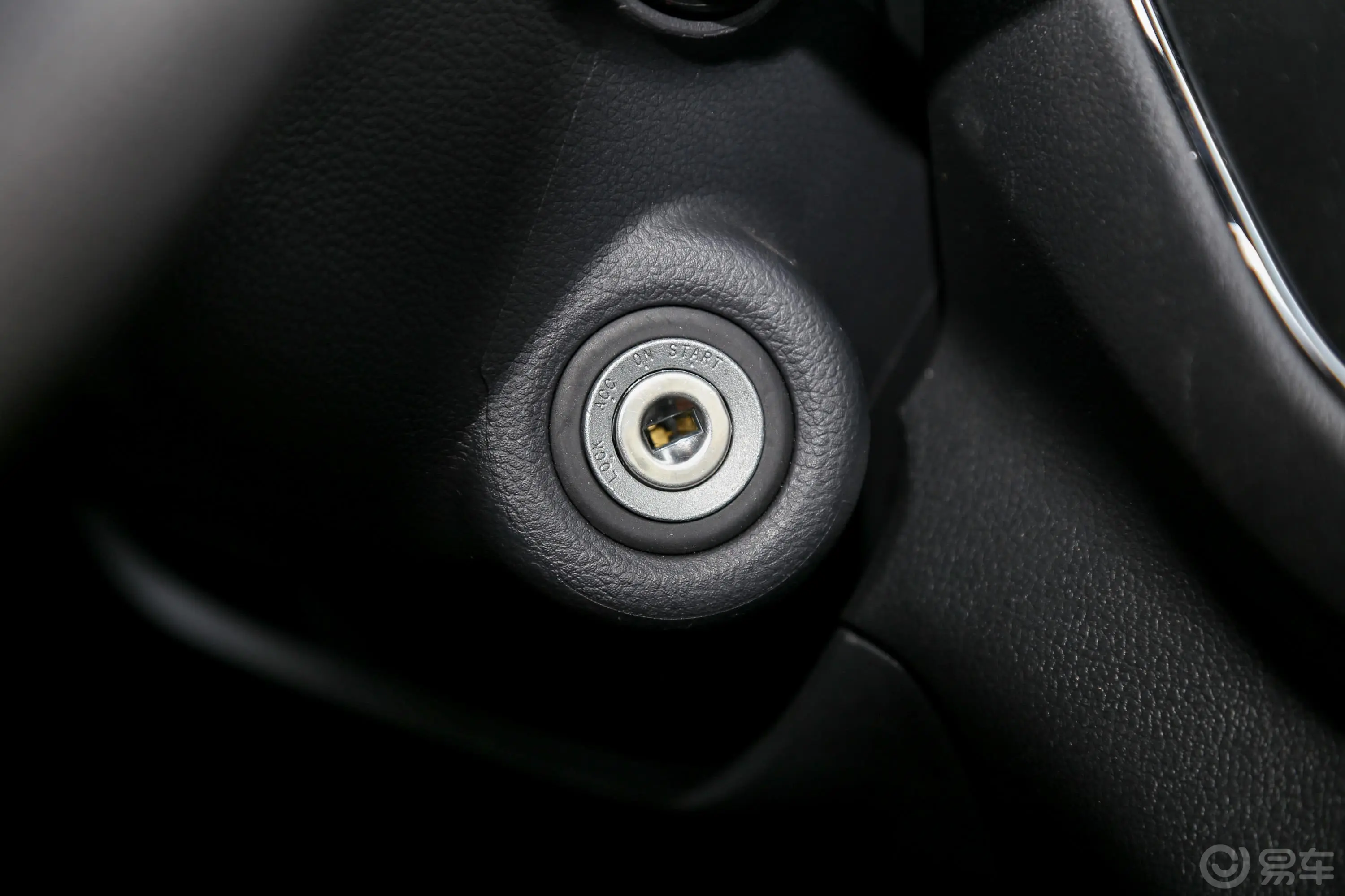 欧诺S欧诺S 1.5L 手动 经济版 国V钥匙孔或一键启动按键