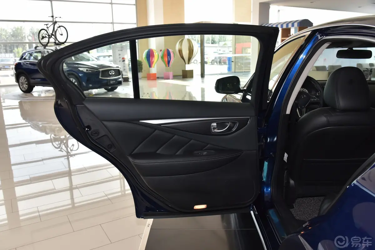 英菲尼迪Q50L2.0T 舒适版 国VI驾驶员侧后车门