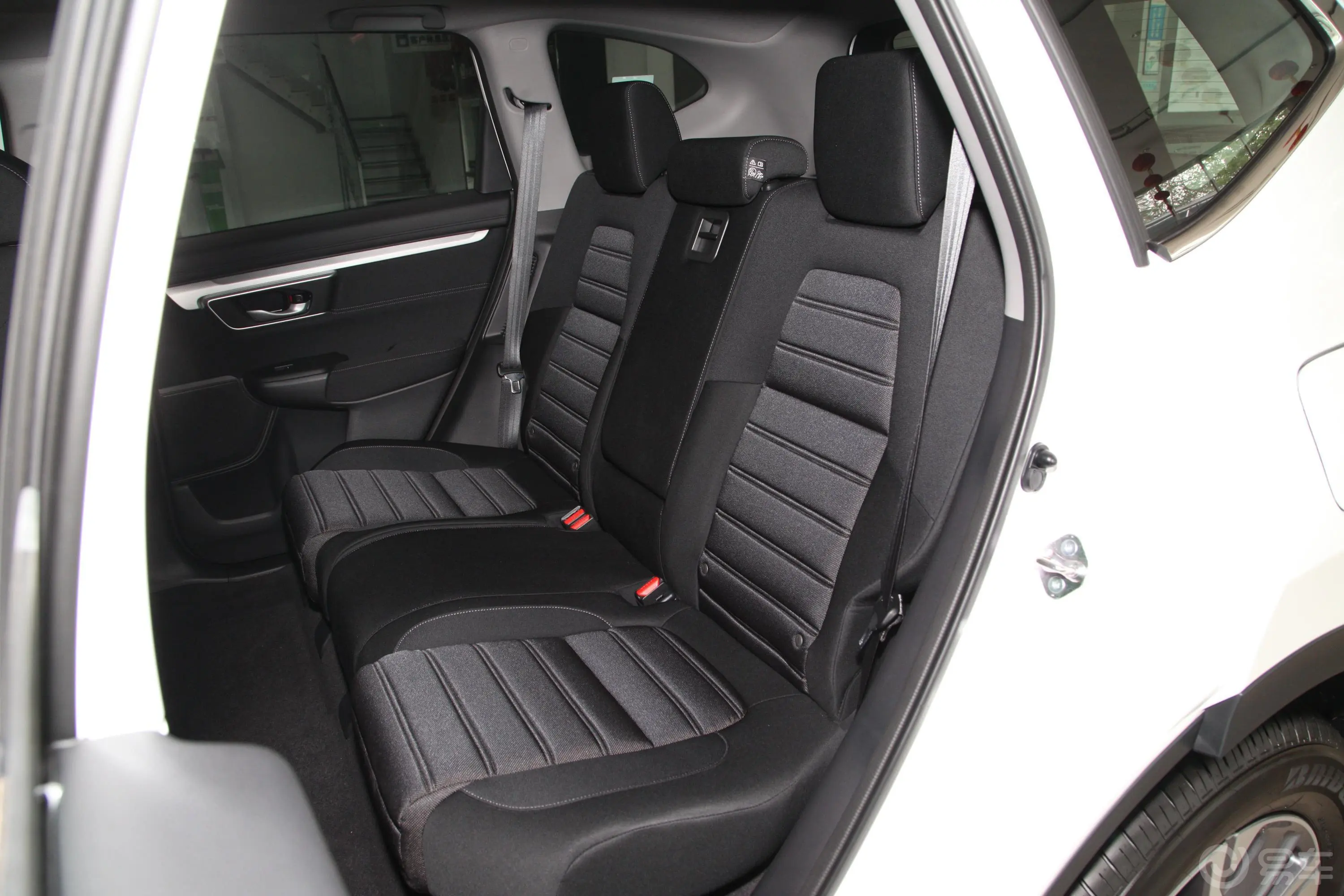本田CR-V混动 2.0L 两驱 净速版 国VI后排座椅