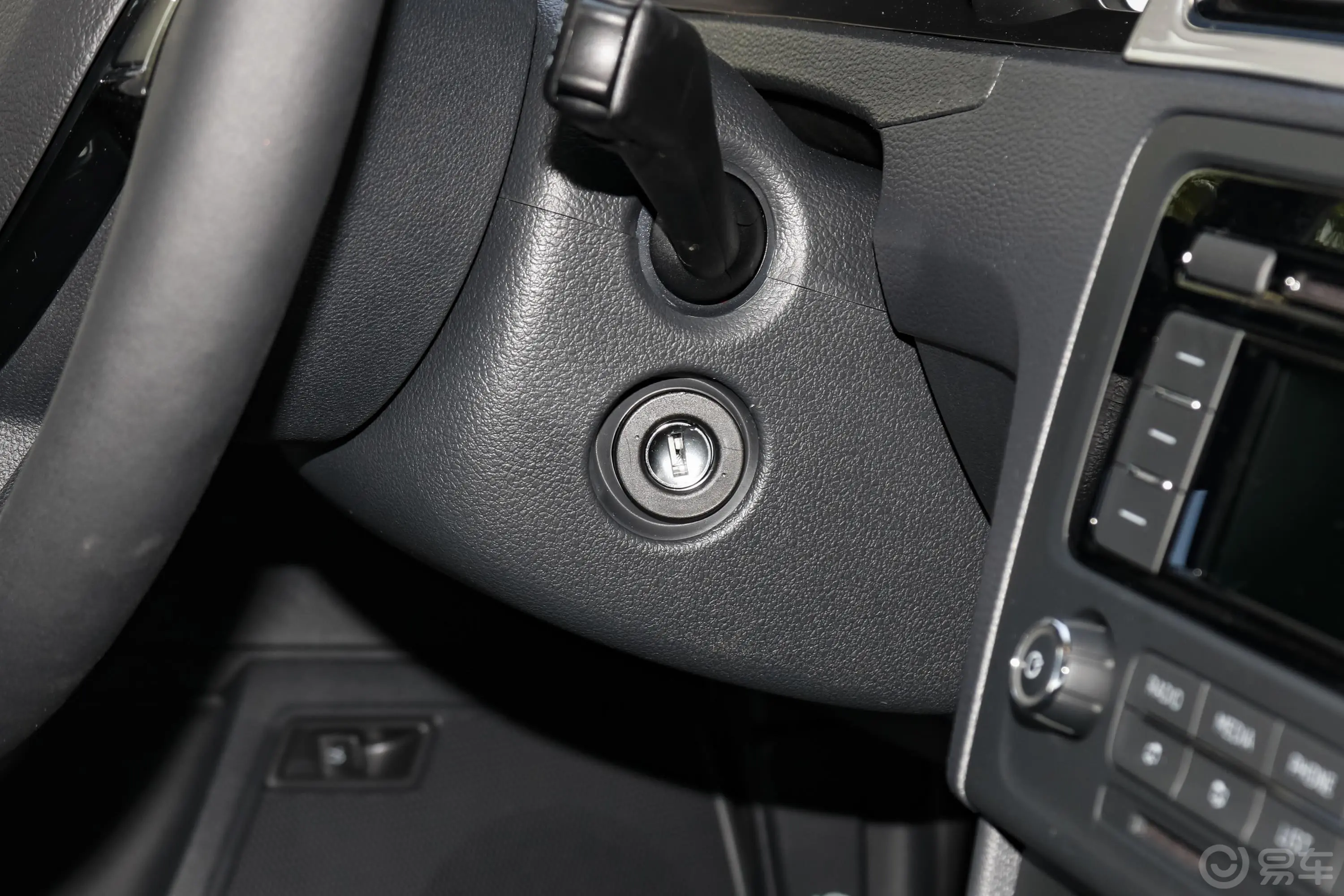 昕锐1.5L 手动 舒适版 国VI钥匙孔或一键启动按键