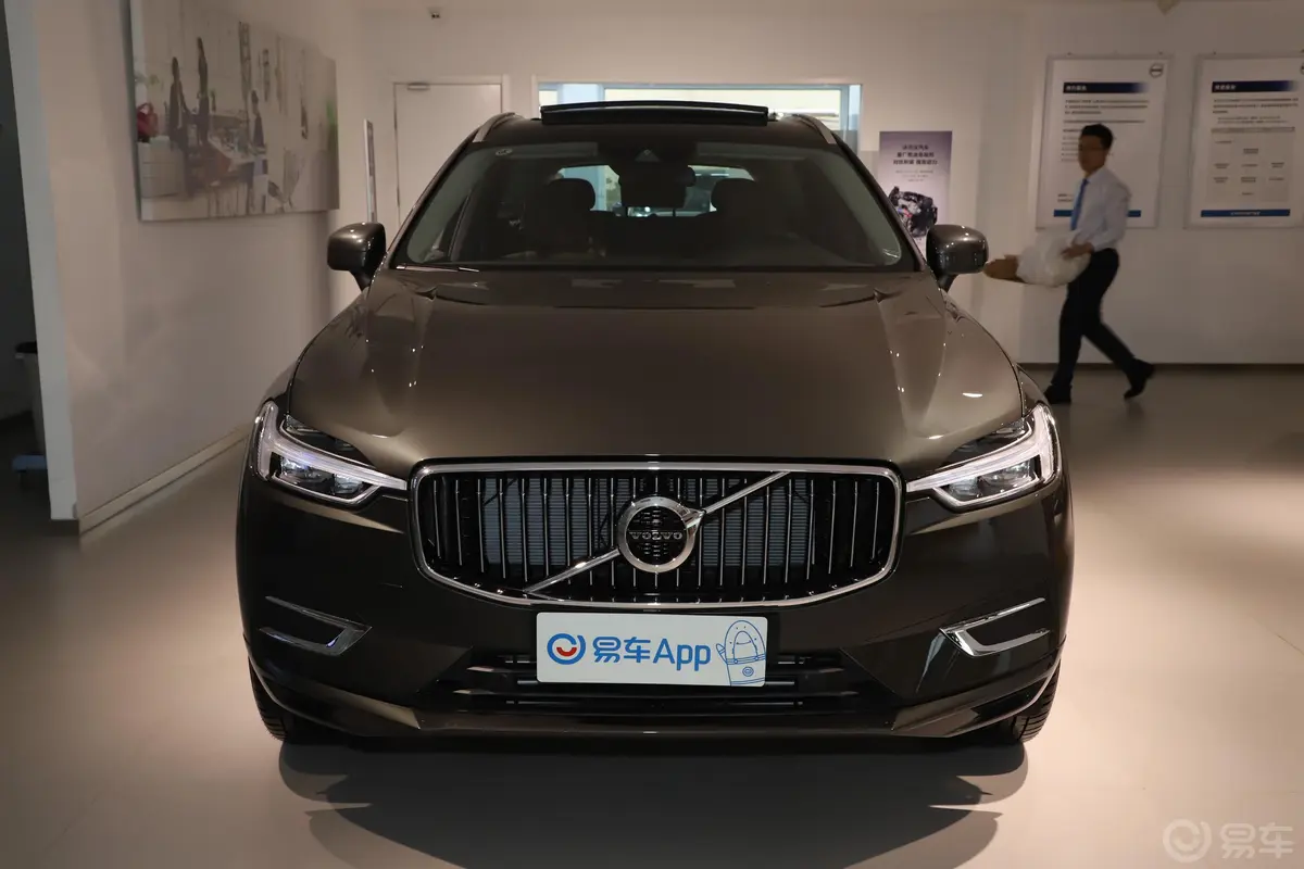 沃尔沃XC60T5 四驱 智远版 国Ⅵ正前水平